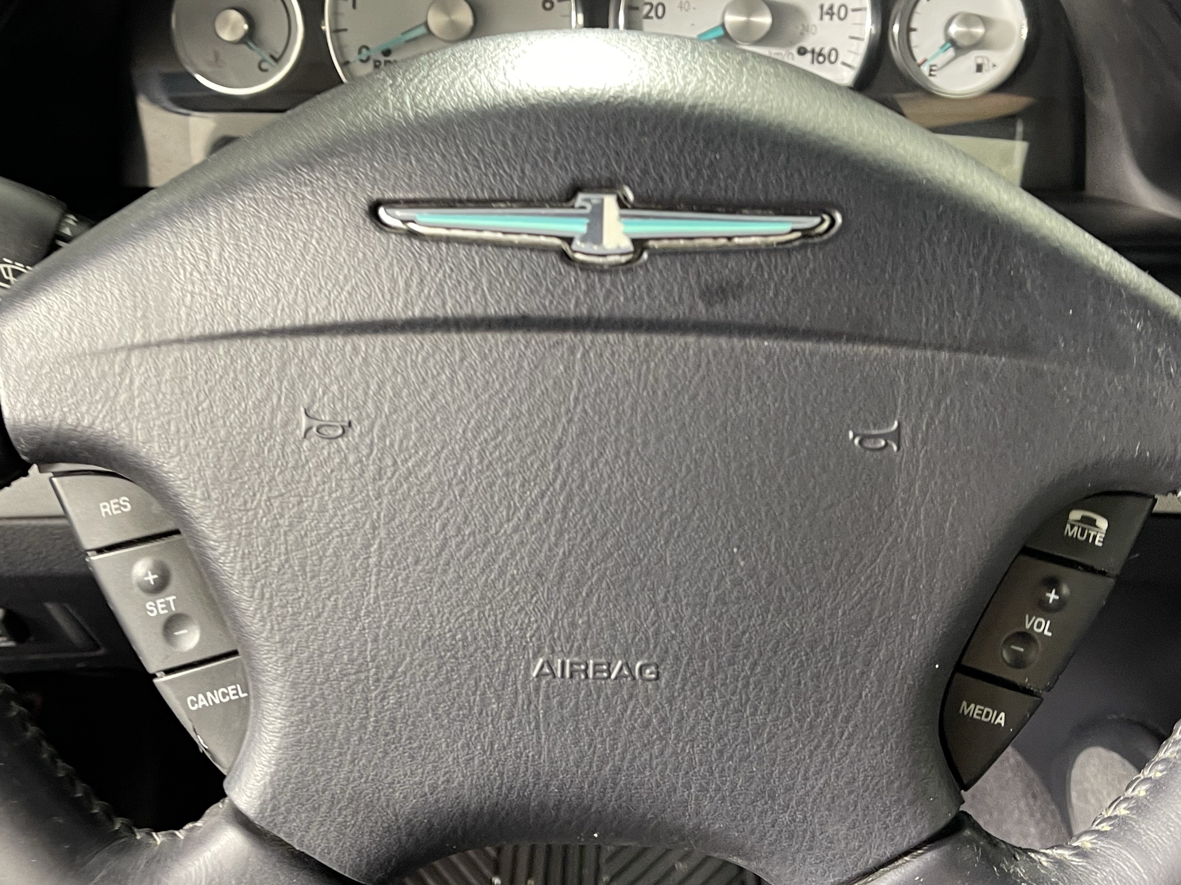 2005 Ford Thunderbird Base