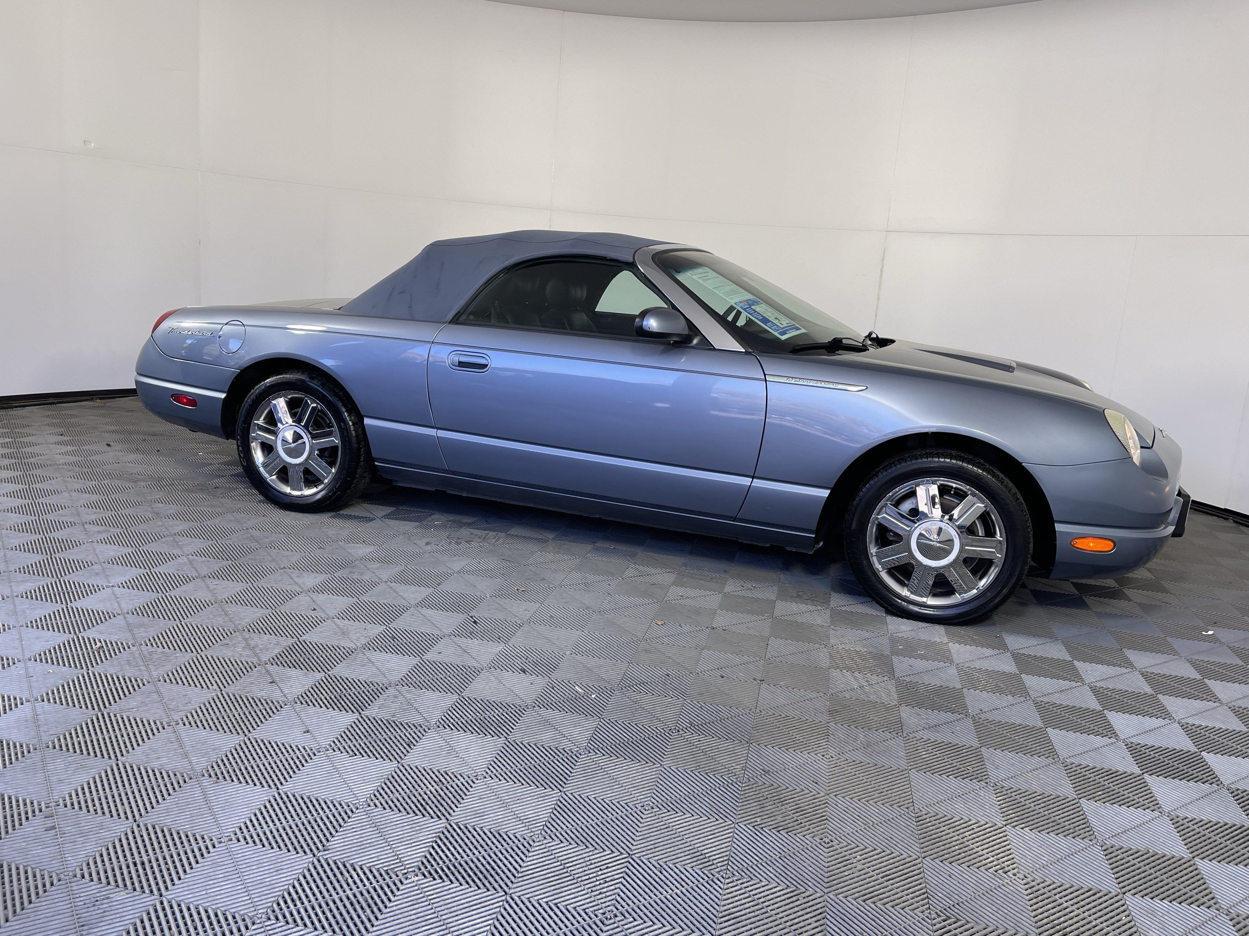 2005 Ford Thunderbird Base