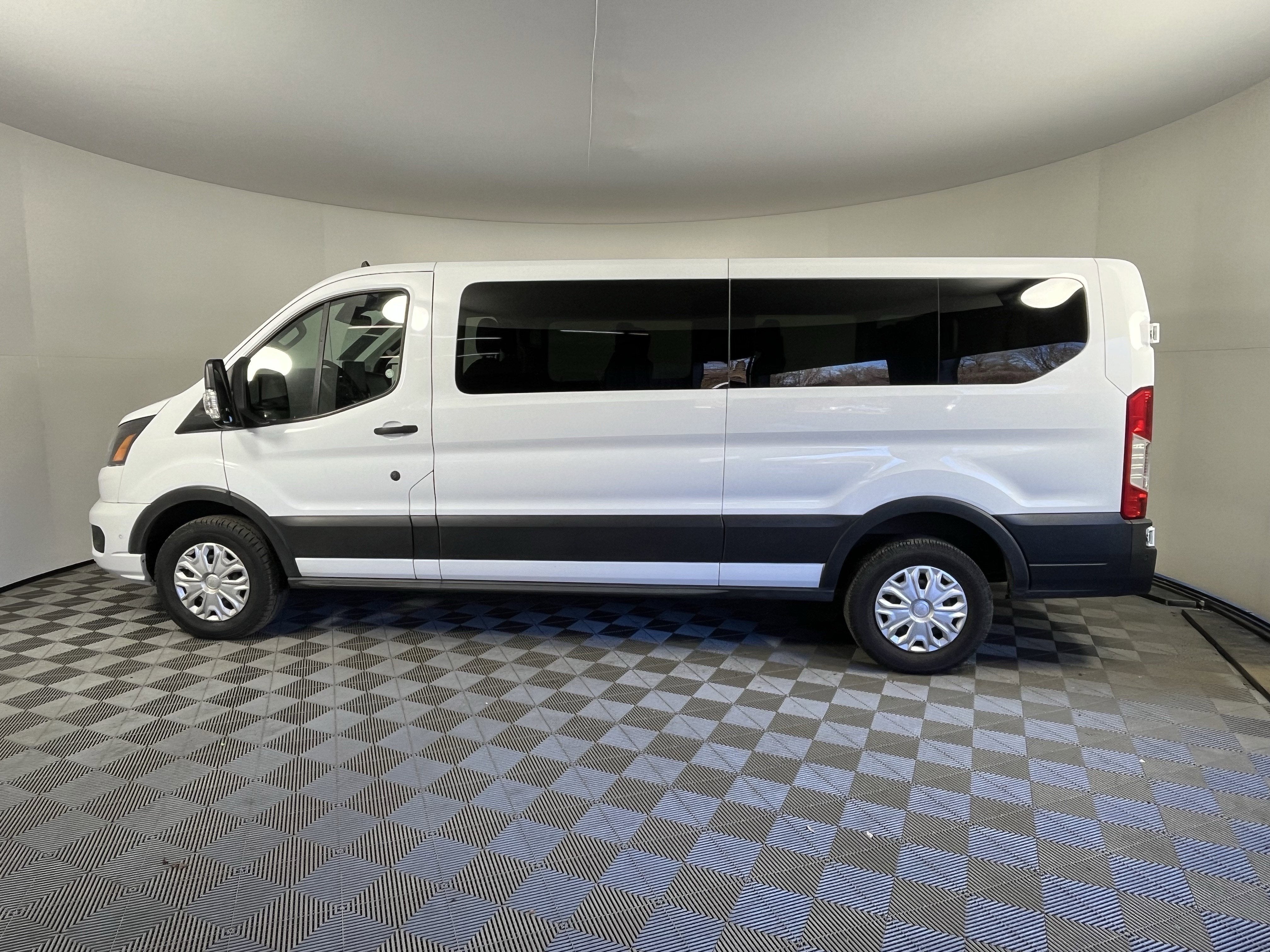 2023 Ford Transit Passenger Wagon Base
