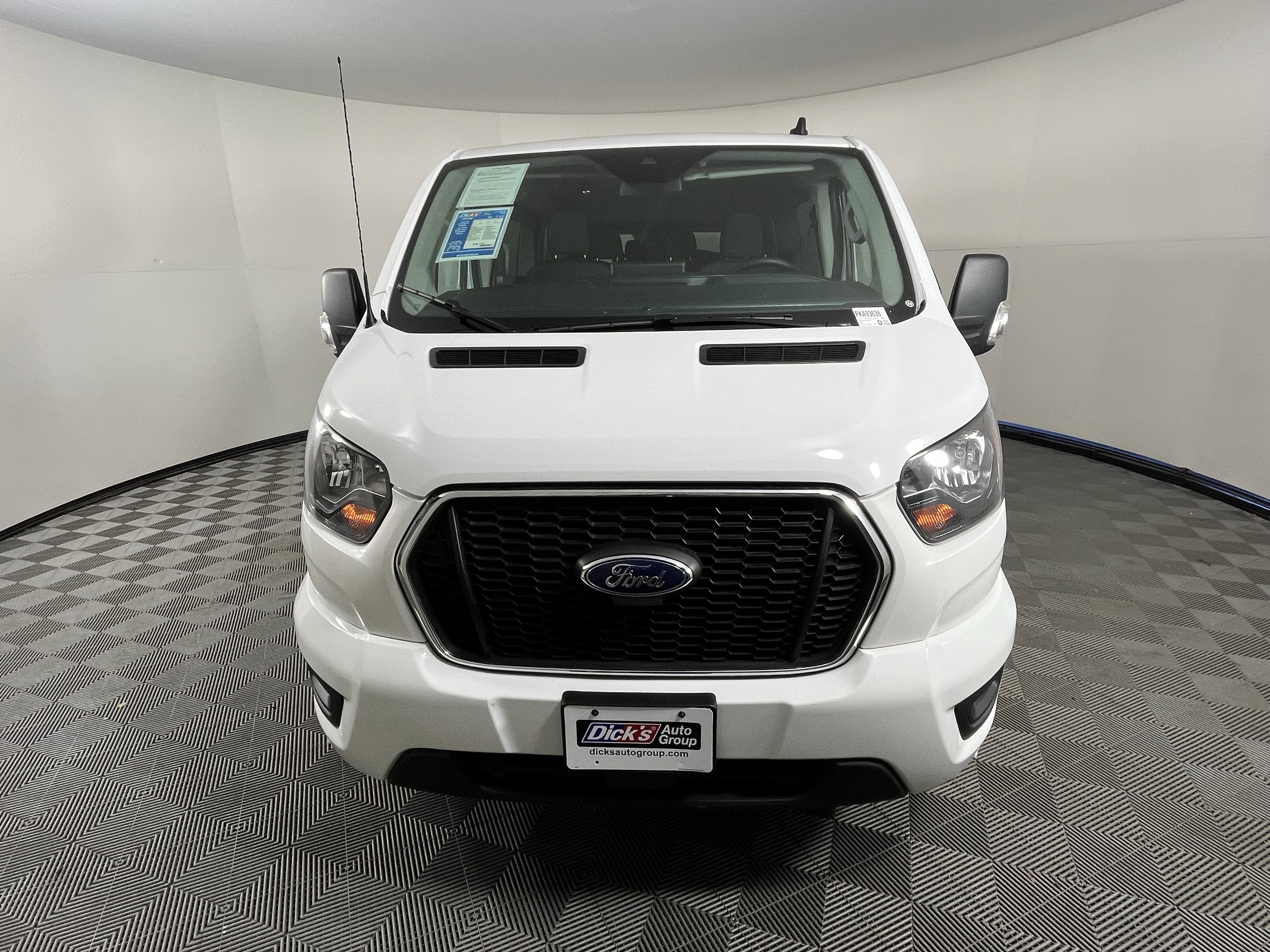 2023 Ford Transit Passenger Wagon Base