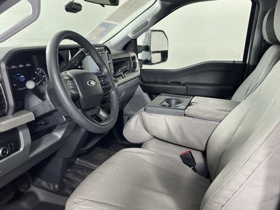 2023 Ford Super Duty F-350 DRW Base