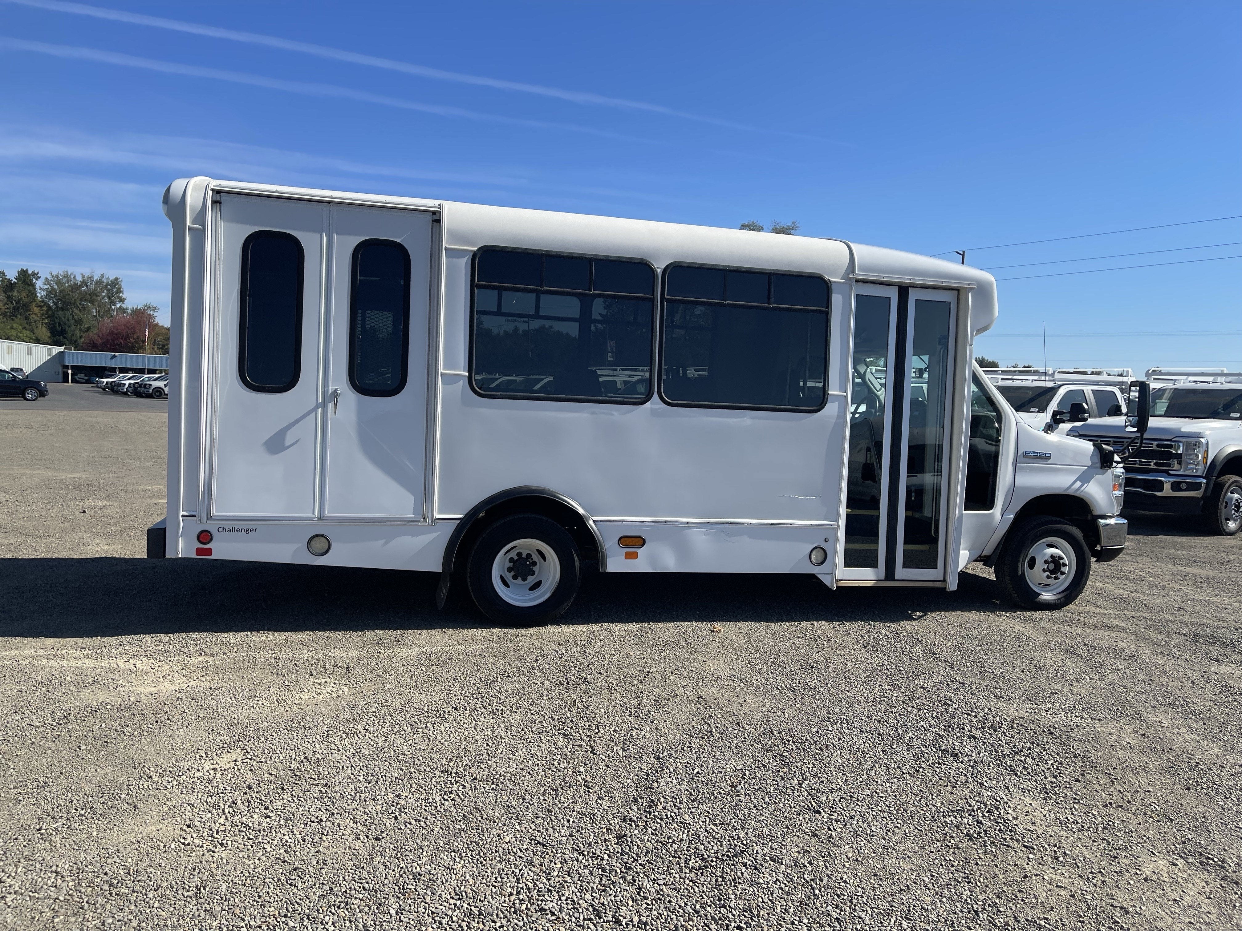 2017 Ford E-Series Cutaway Base