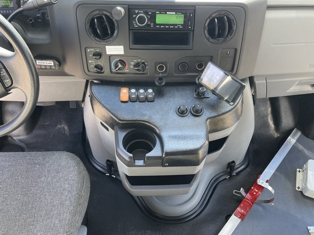 2017 Ford E-Series Cutaway Base