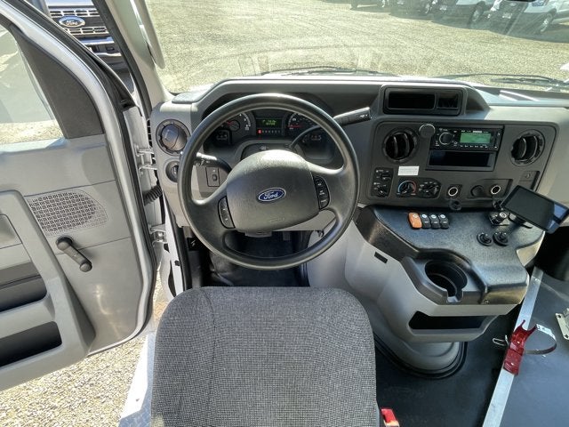 2017 Ford E-Series Cutaway Base