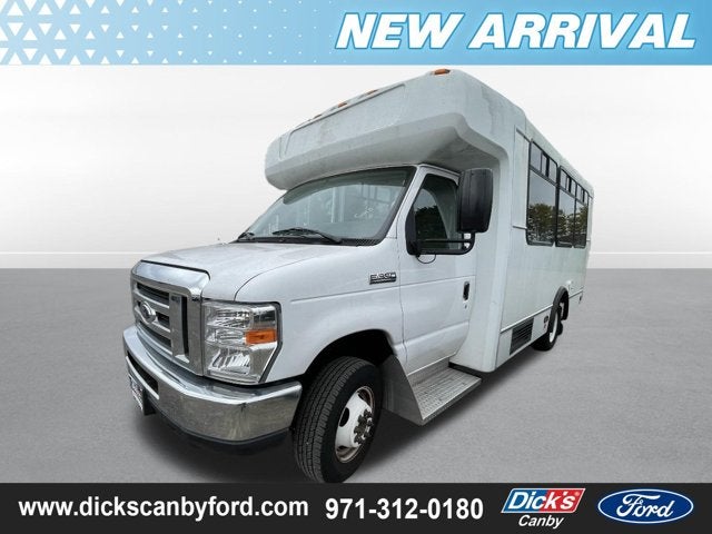 2017 Ford E-Series Cutaway Base