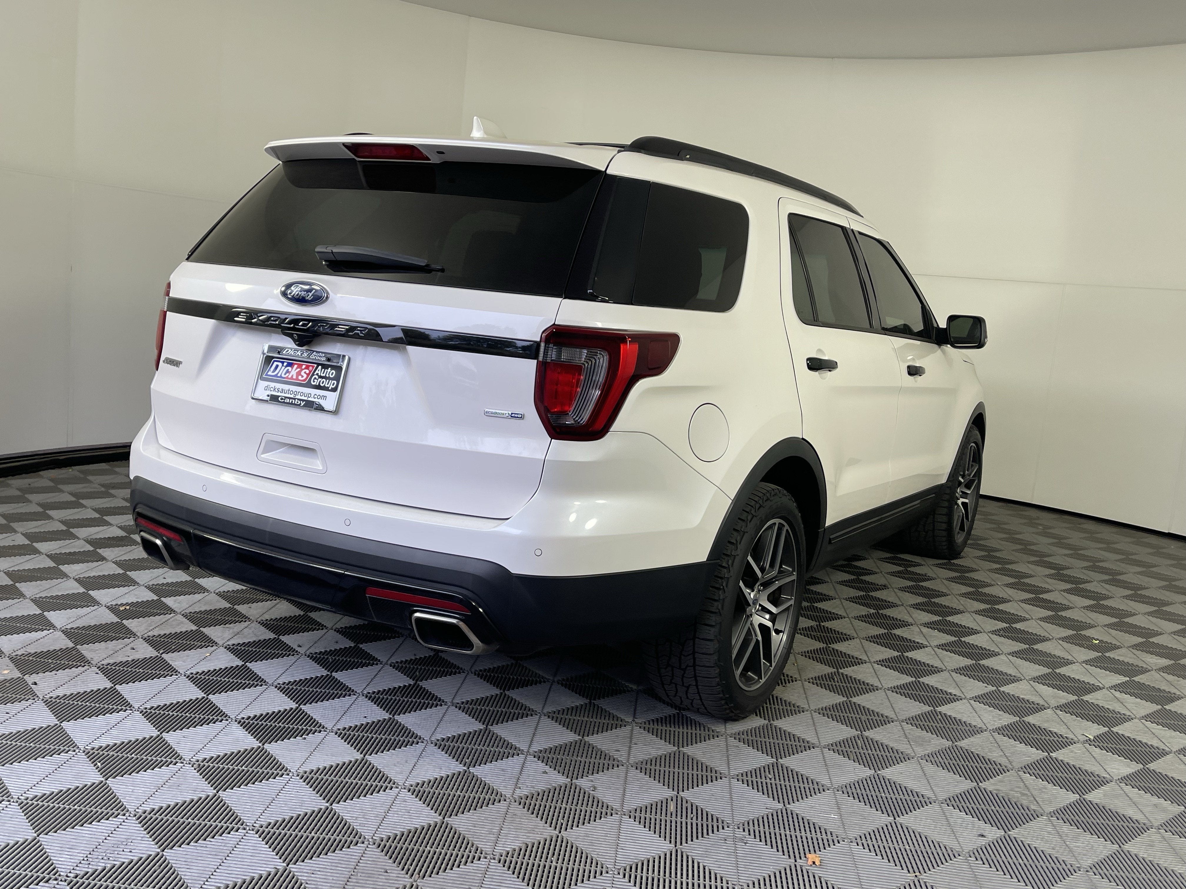 2016 Ford Explorer Sport