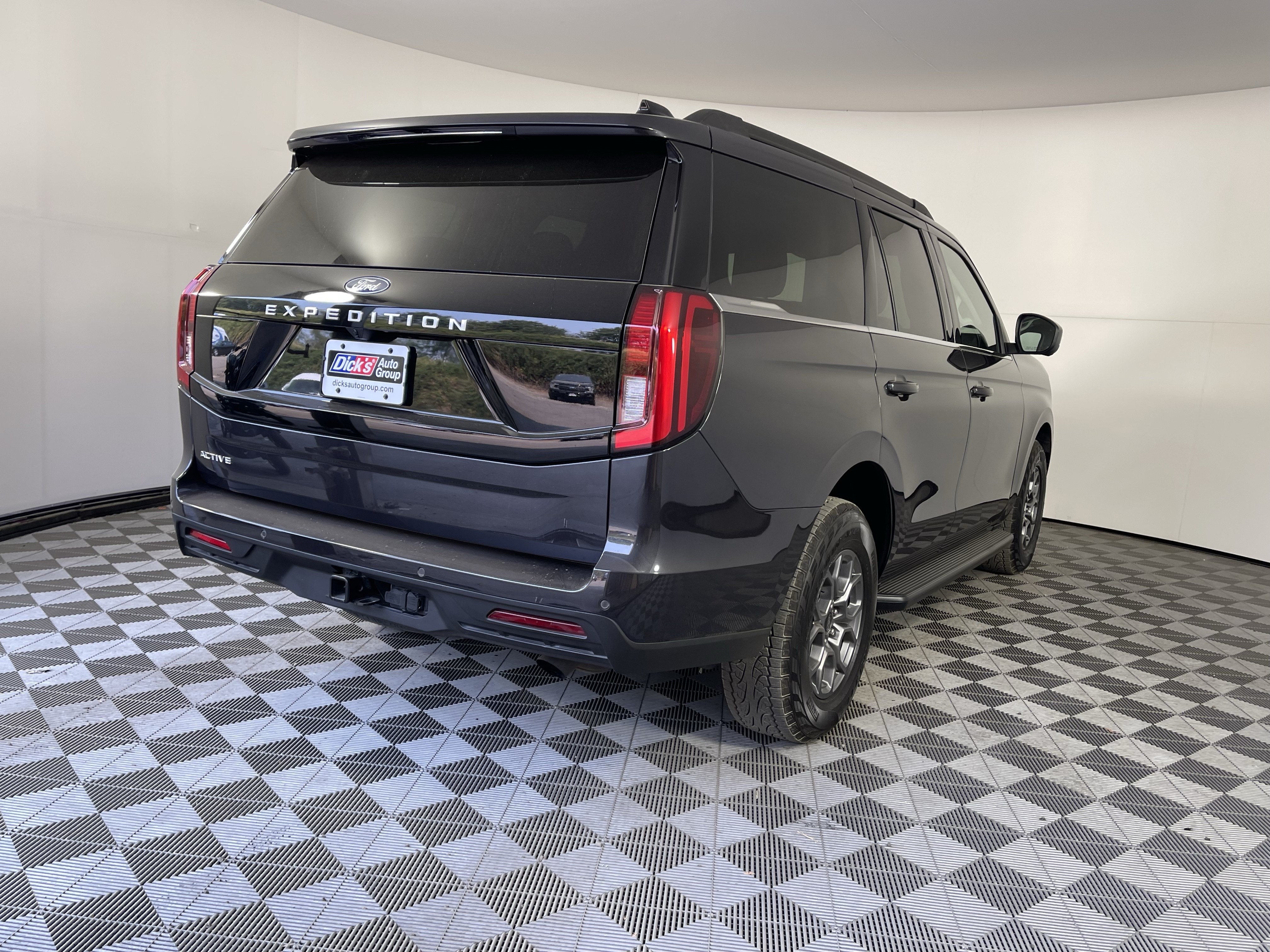 2025 Ford Expedition Active