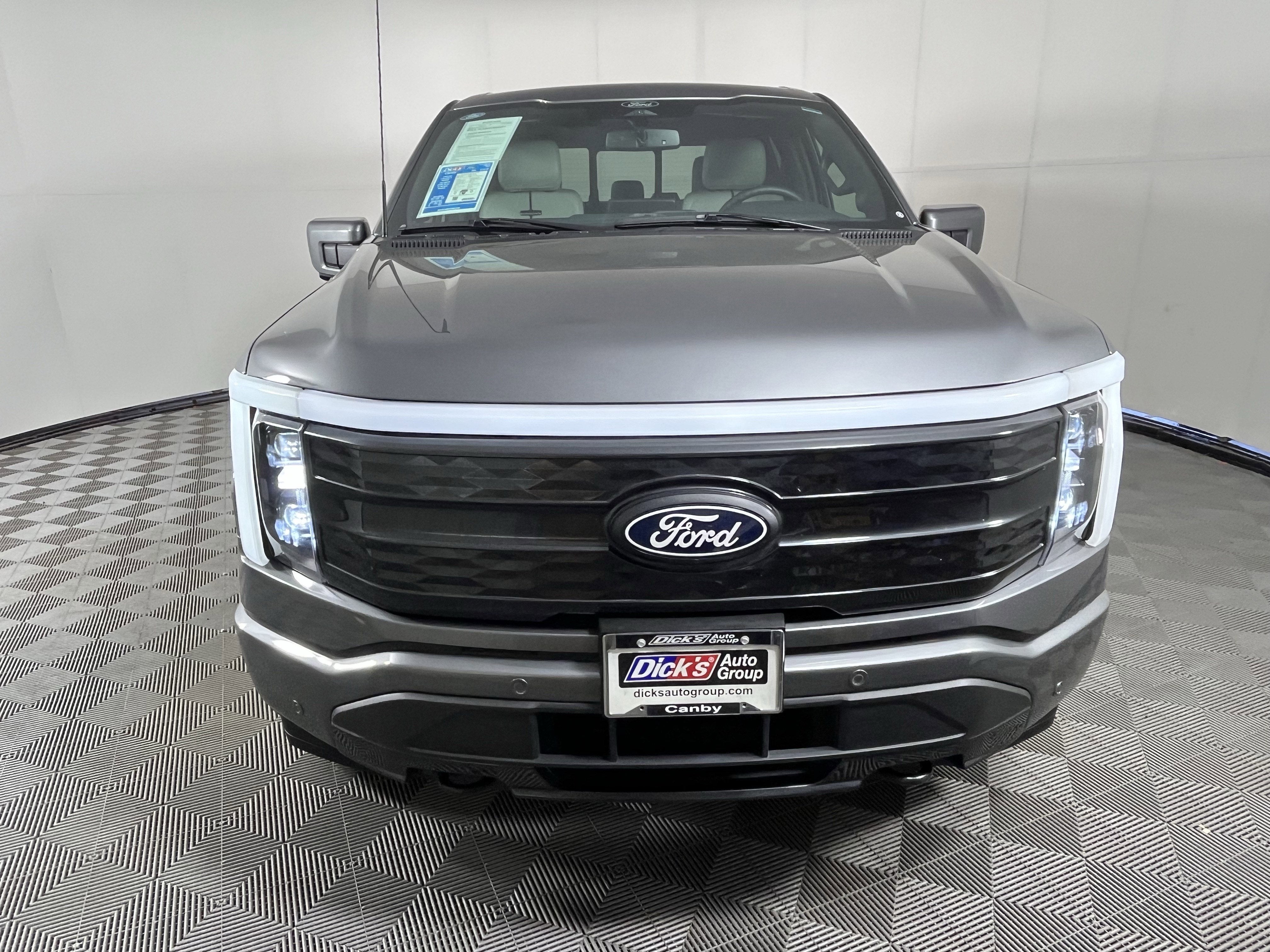 2025 Ford F-150 Lightning Platinum