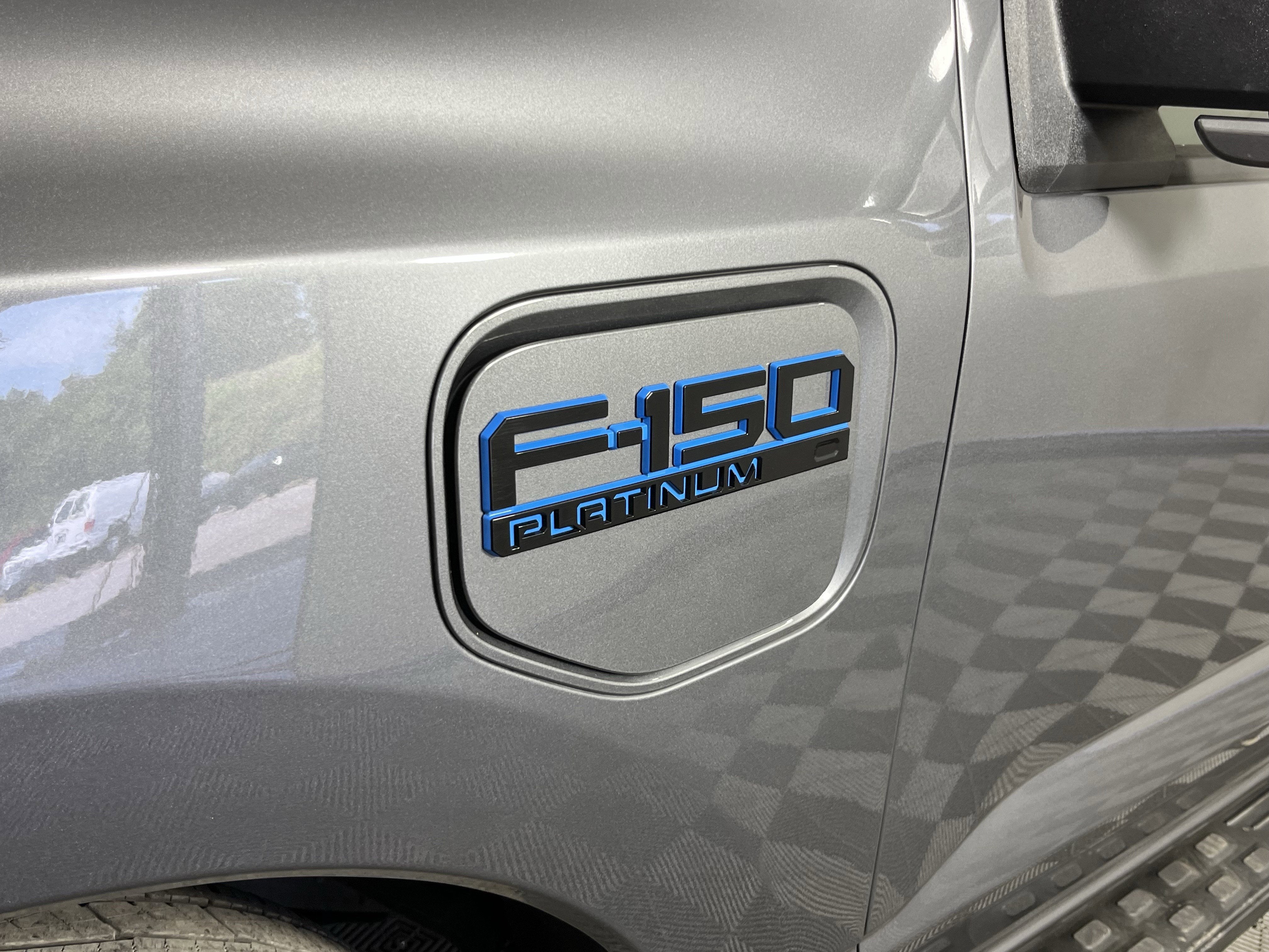 2025 Ford F-150 Lightning Platinum