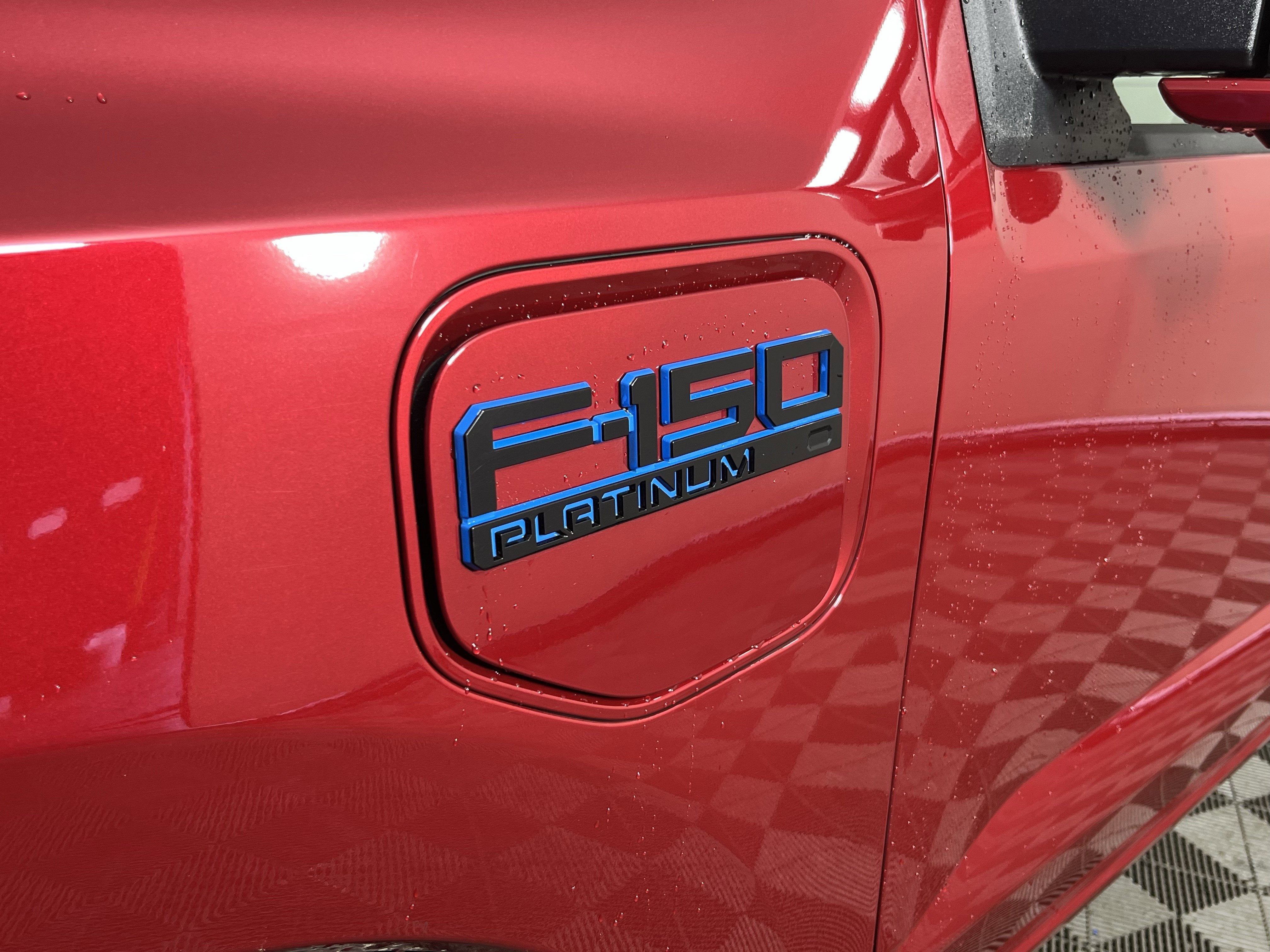 2025 Ford F-150 Lightning Platinum