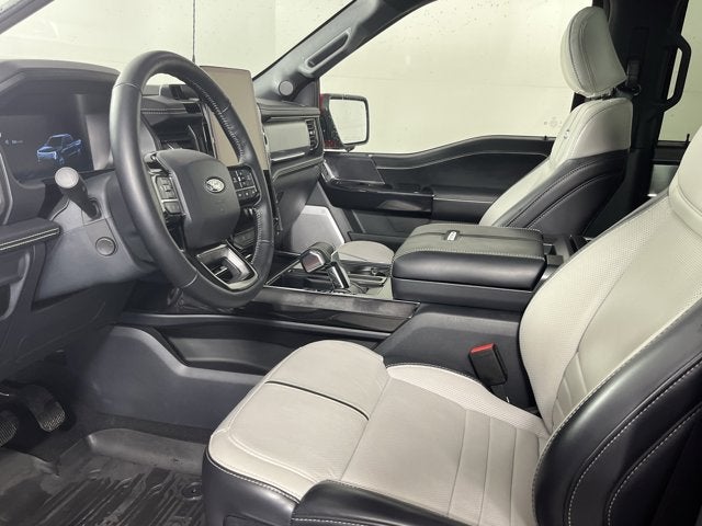 2025 Ford F-150 Lightning Platinum