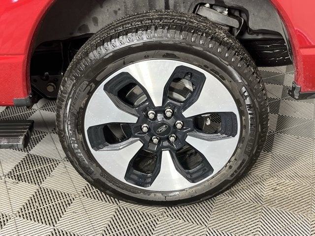 2025 Ford F-150 Lightning Platinum