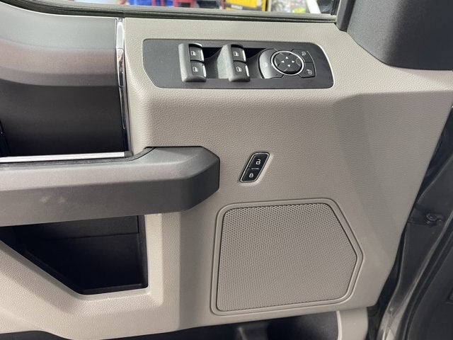 2016 Ford F-150 Base