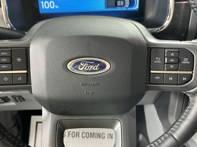 2022 Ford F-150 Lightning Base
