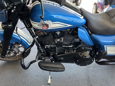 2023 harley street glide Base