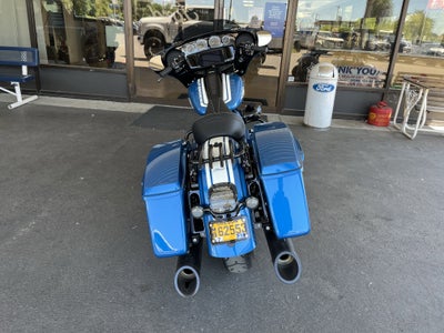 2023 harley street glide Base