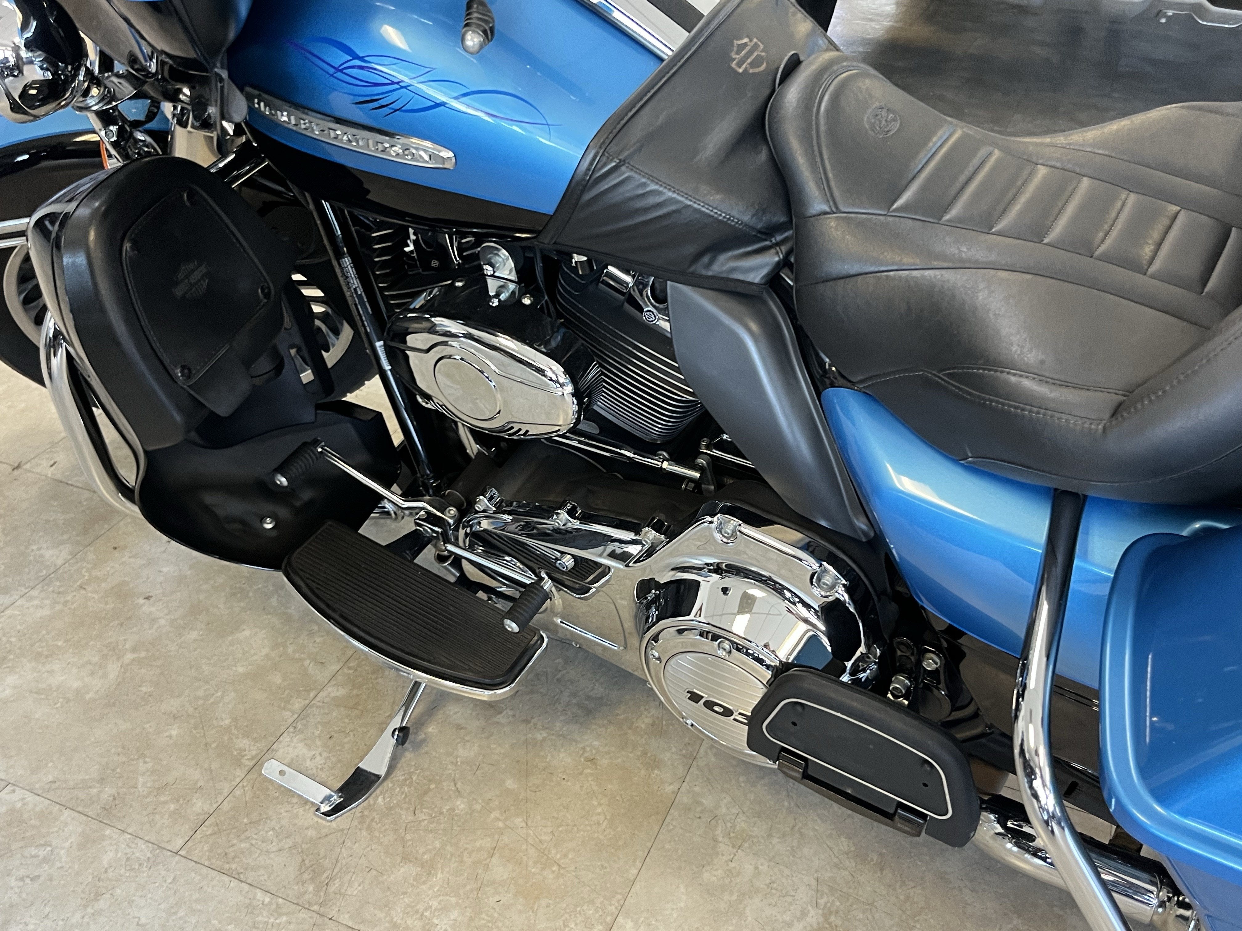2011 harley-davidson ultra classic limited Base