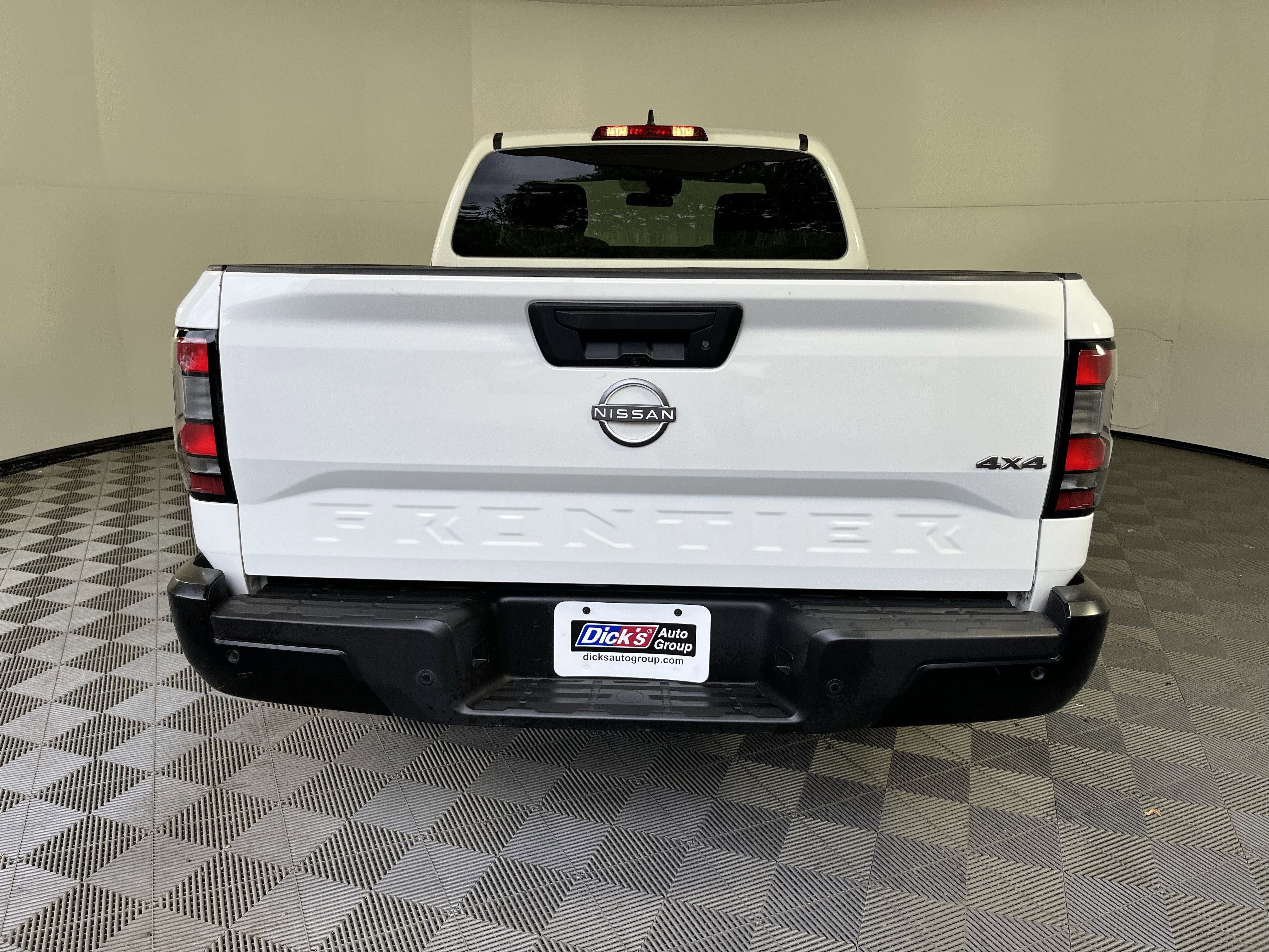 2022 Nissan Frontier S