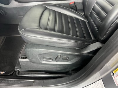 2022 Ford Edge Base