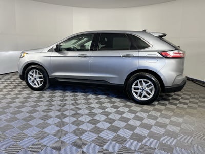 2022 Ford Edge Base