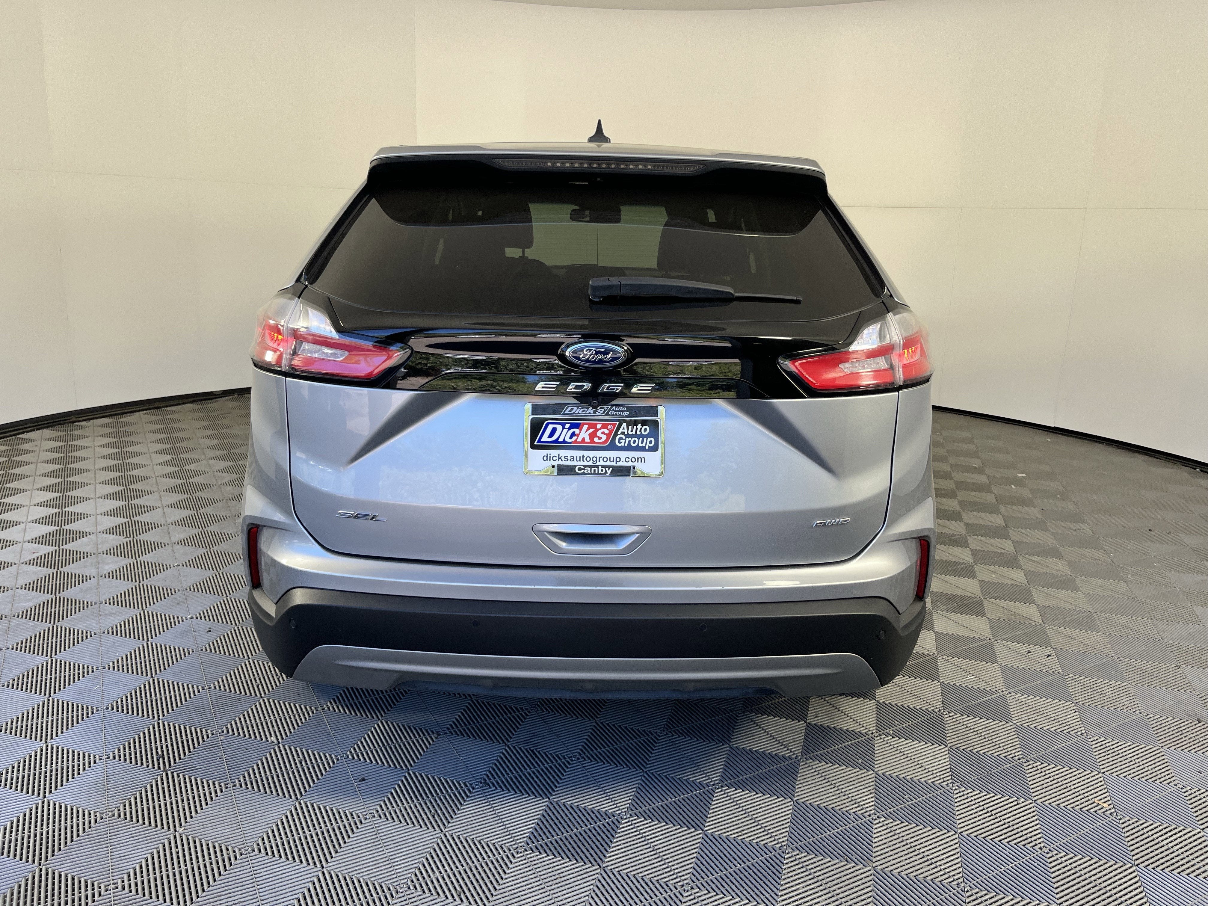 2022 Ford Edge Base