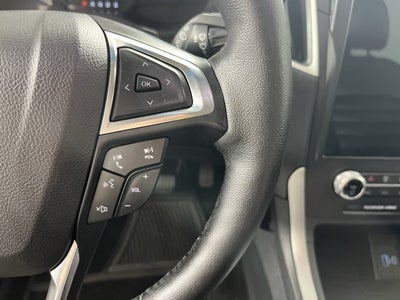 2022 Ford Edge Base