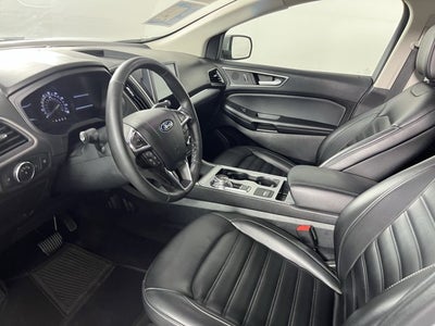 2022 Ford Edge Base