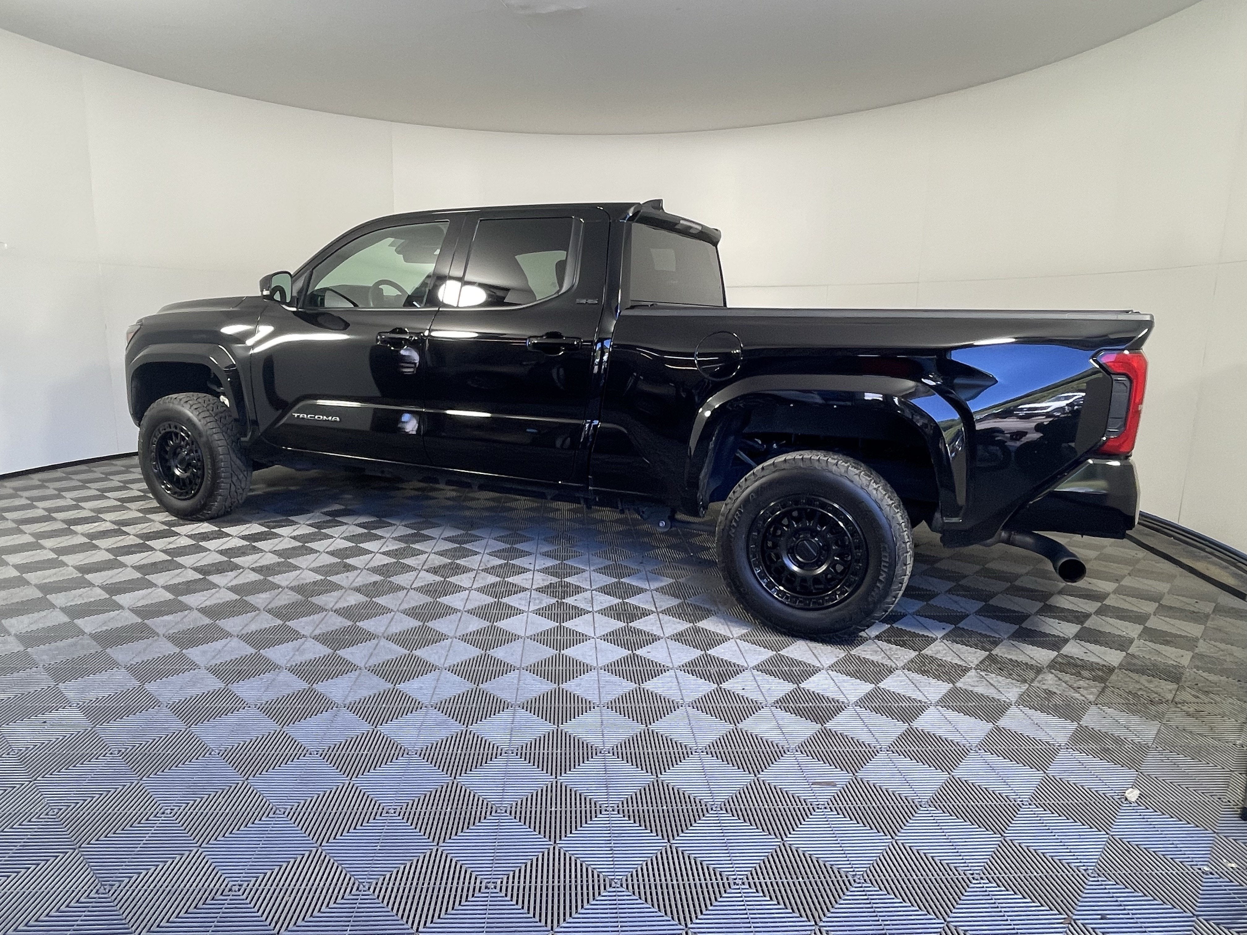 2025 Toyota Tacoma 4WD SR