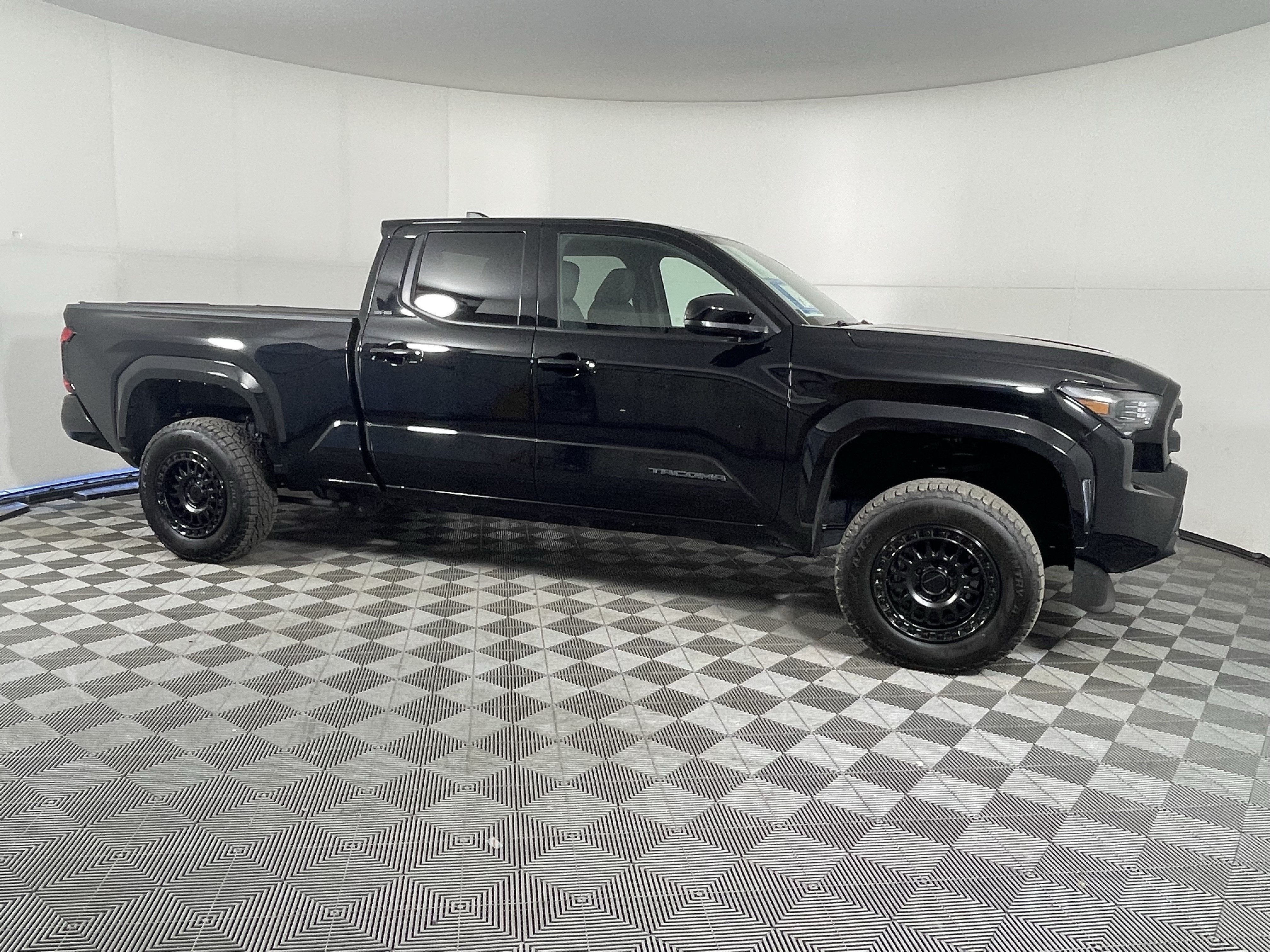 2025 Toyota Tacoma 4WD SR