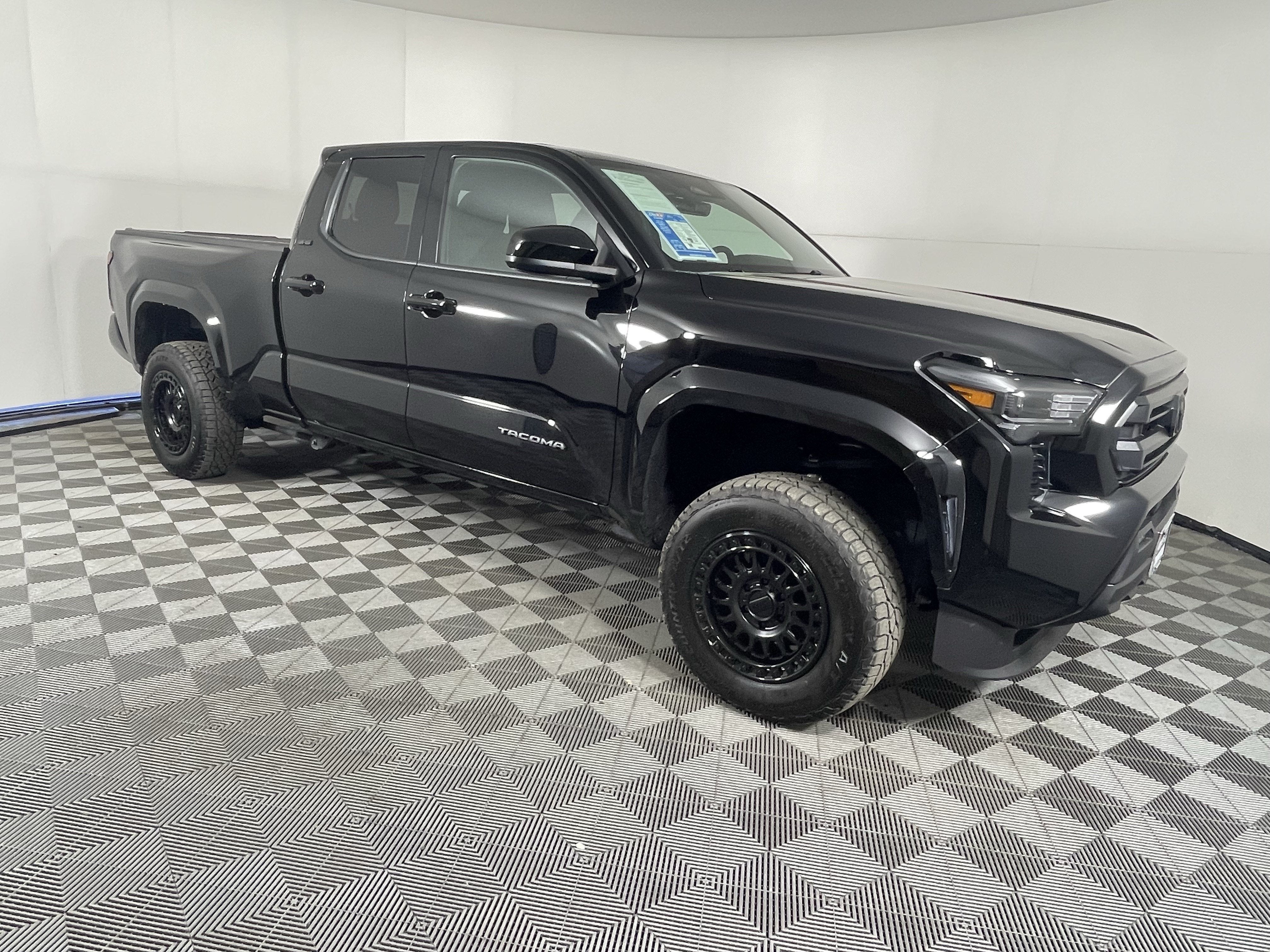 2025 Toyota Tacoma 4WD SR