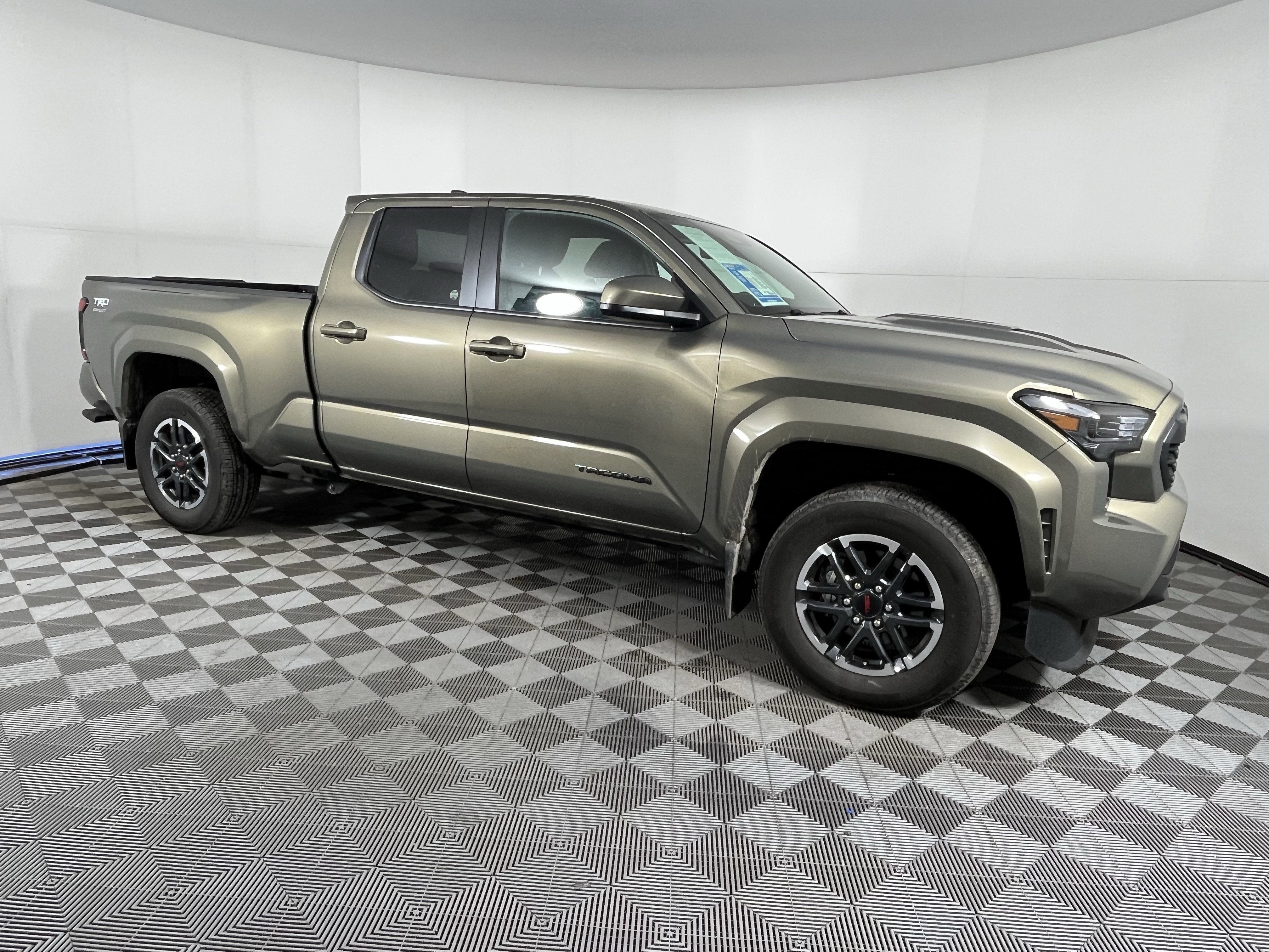 2025 Toyota Tacoma 4WD SR