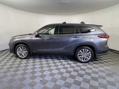 2023 Toyota Highlander Hybrid Platinum