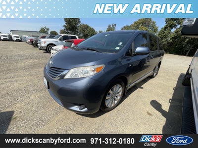 2016 Toyota Sienna LE