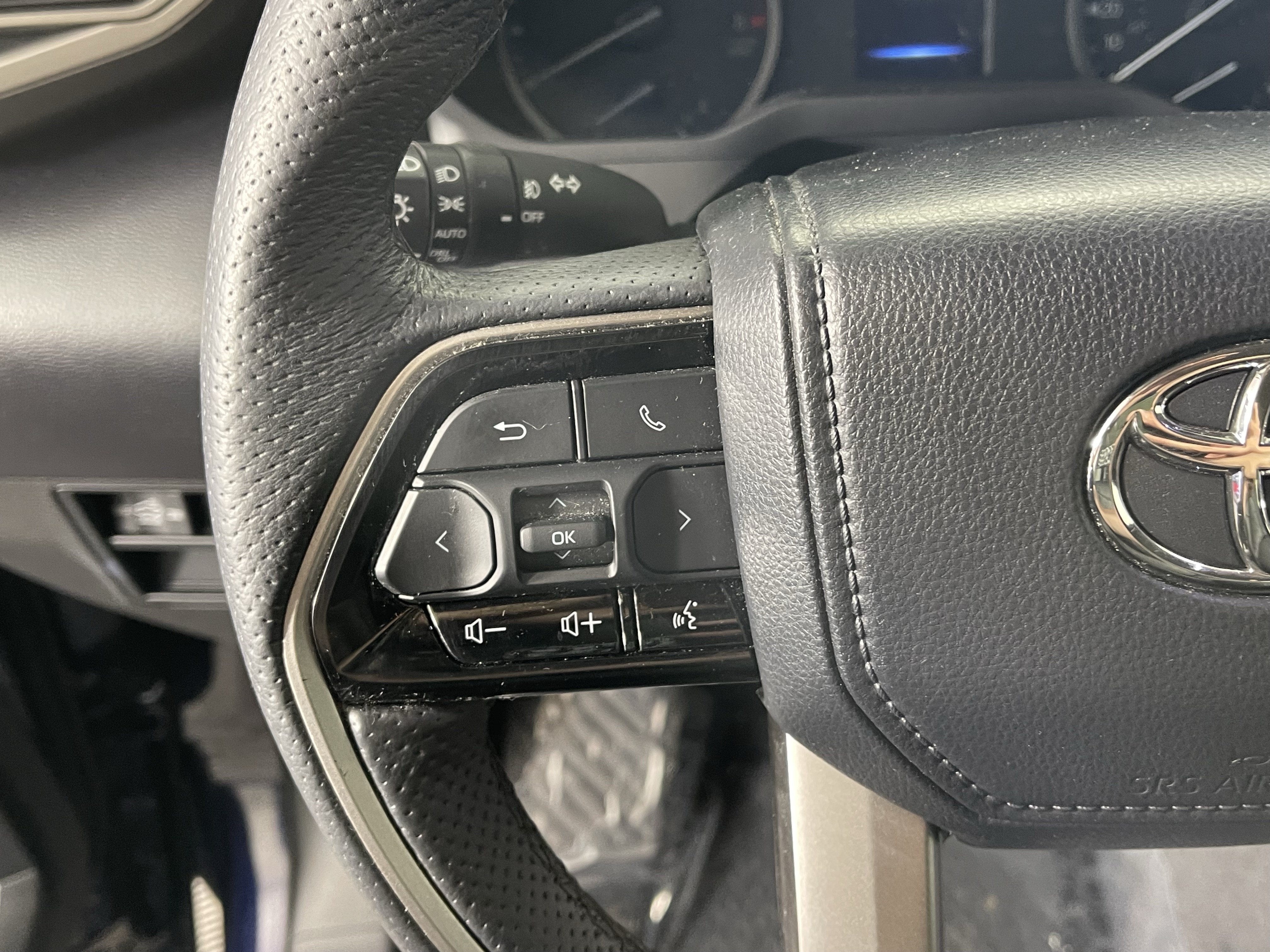 2023 Toyota Tundra 4WD SR5