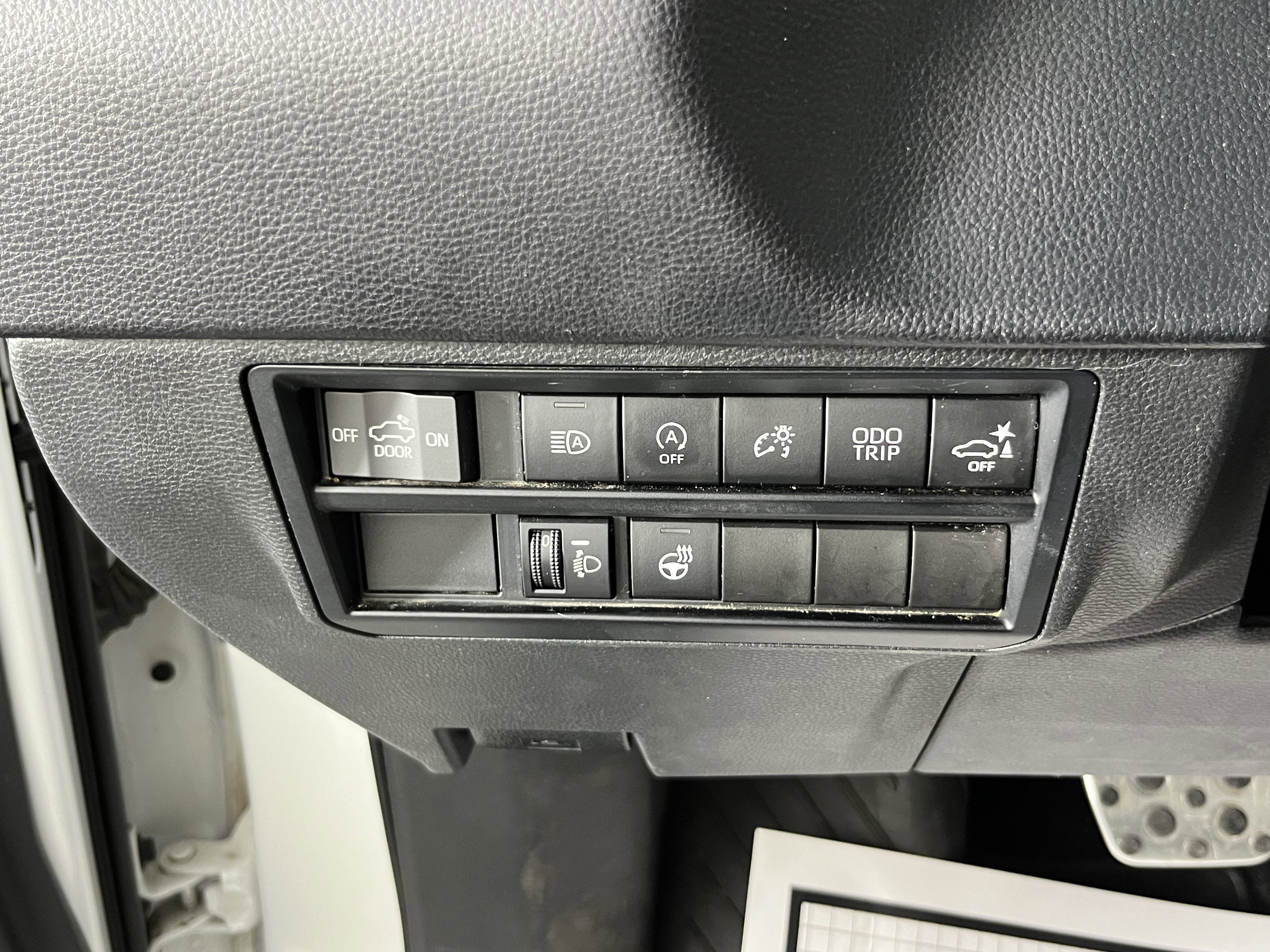 2022 Toyota Tundra 4WD SR5