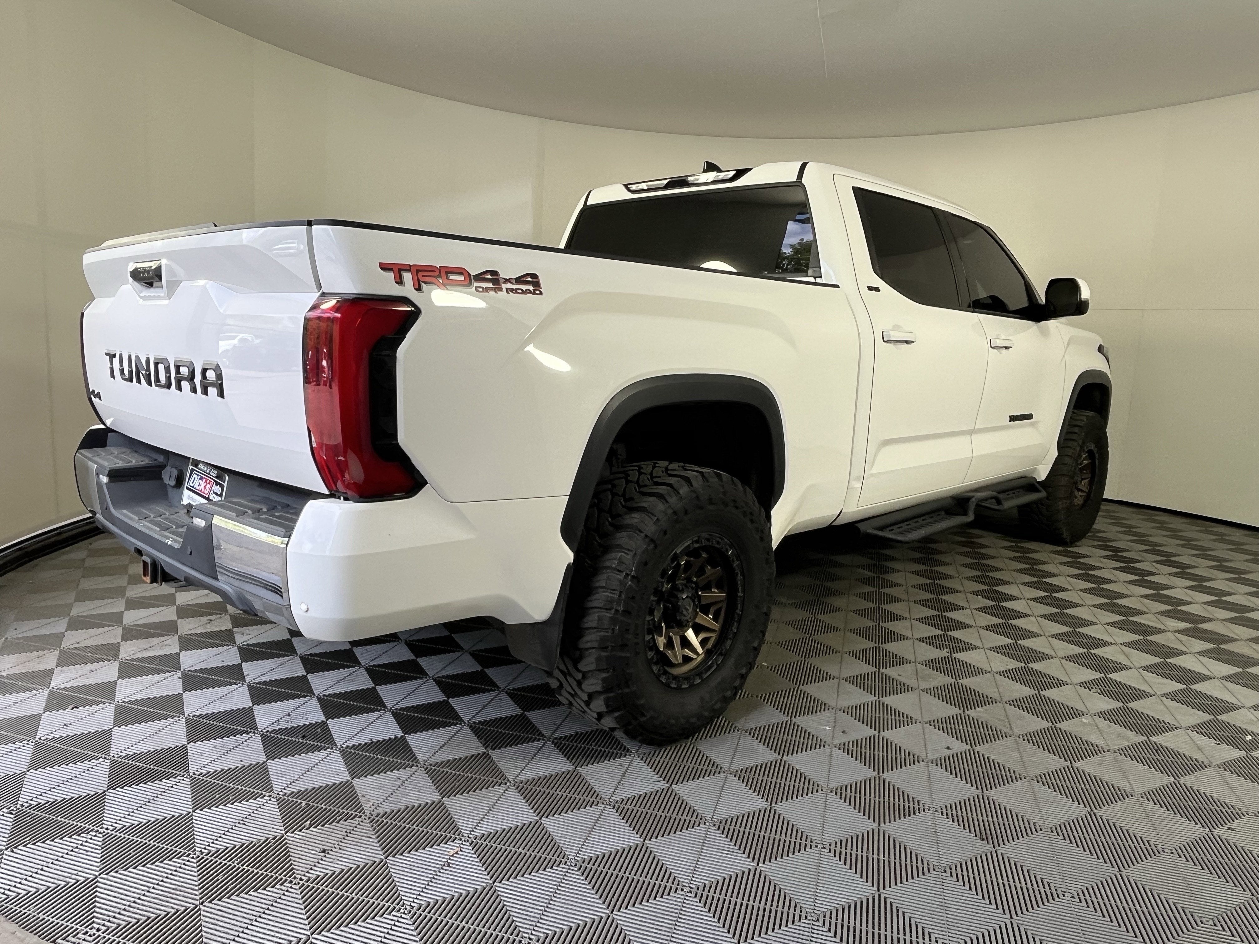 2022 Toyota Tundra 4WD SR5