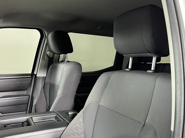 2022 Toyota Tundra 4WD SR5