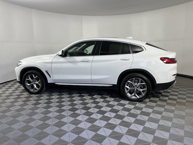 2025 BMW X4 xDrive30i