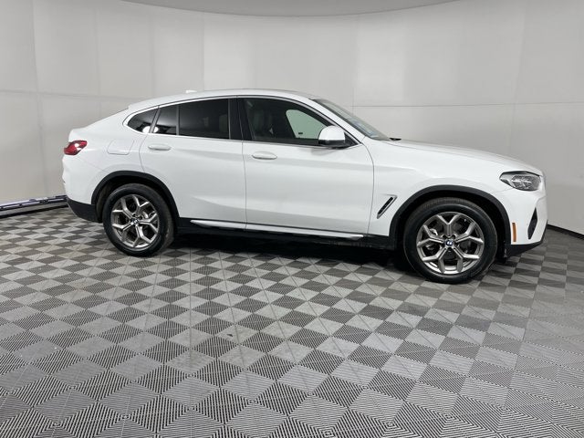 2025 BMW X4 xDrive30i