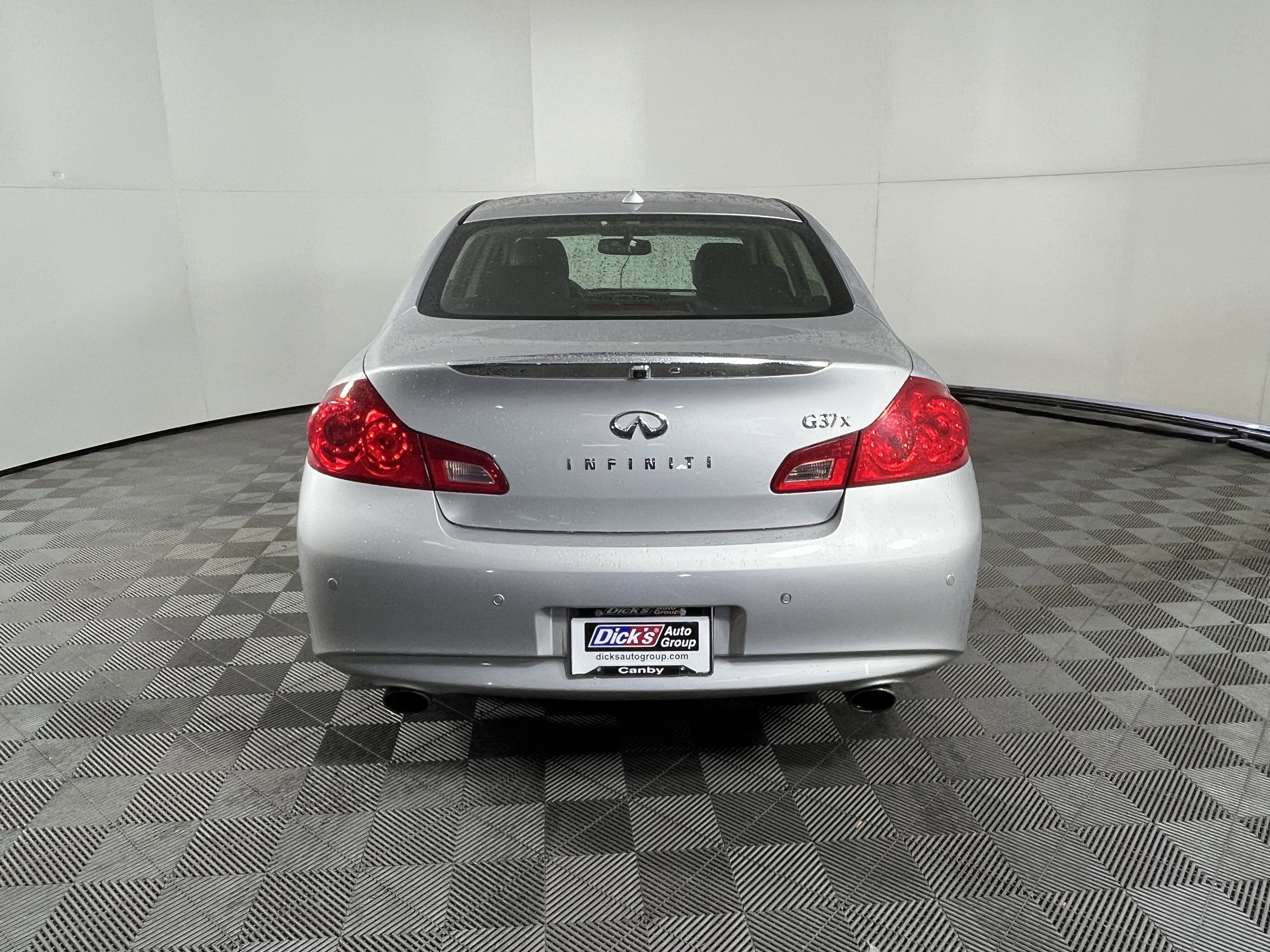 2013 INFINITI G37 Sedan x