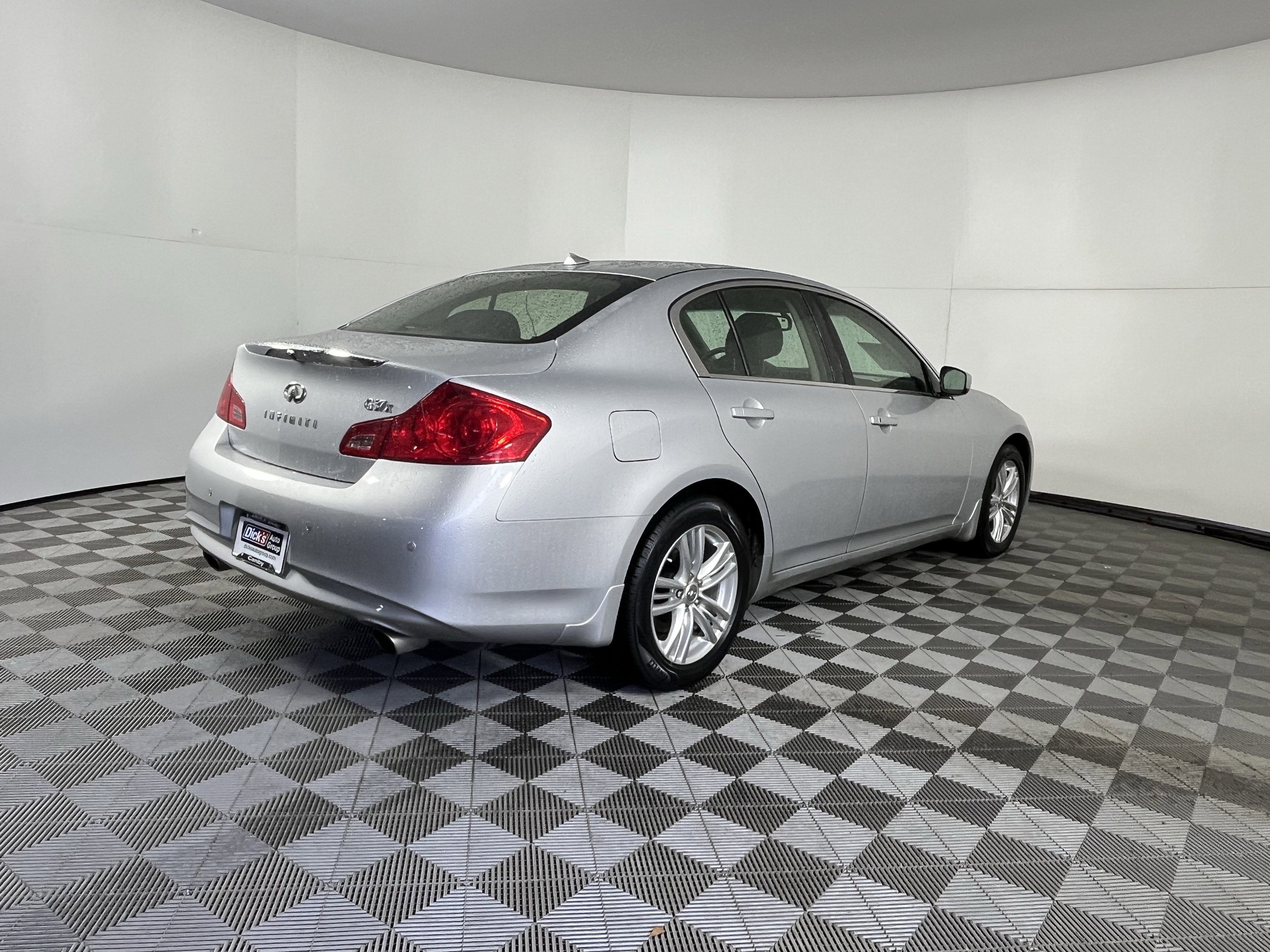 2013 INFINITI G37 Sedan x