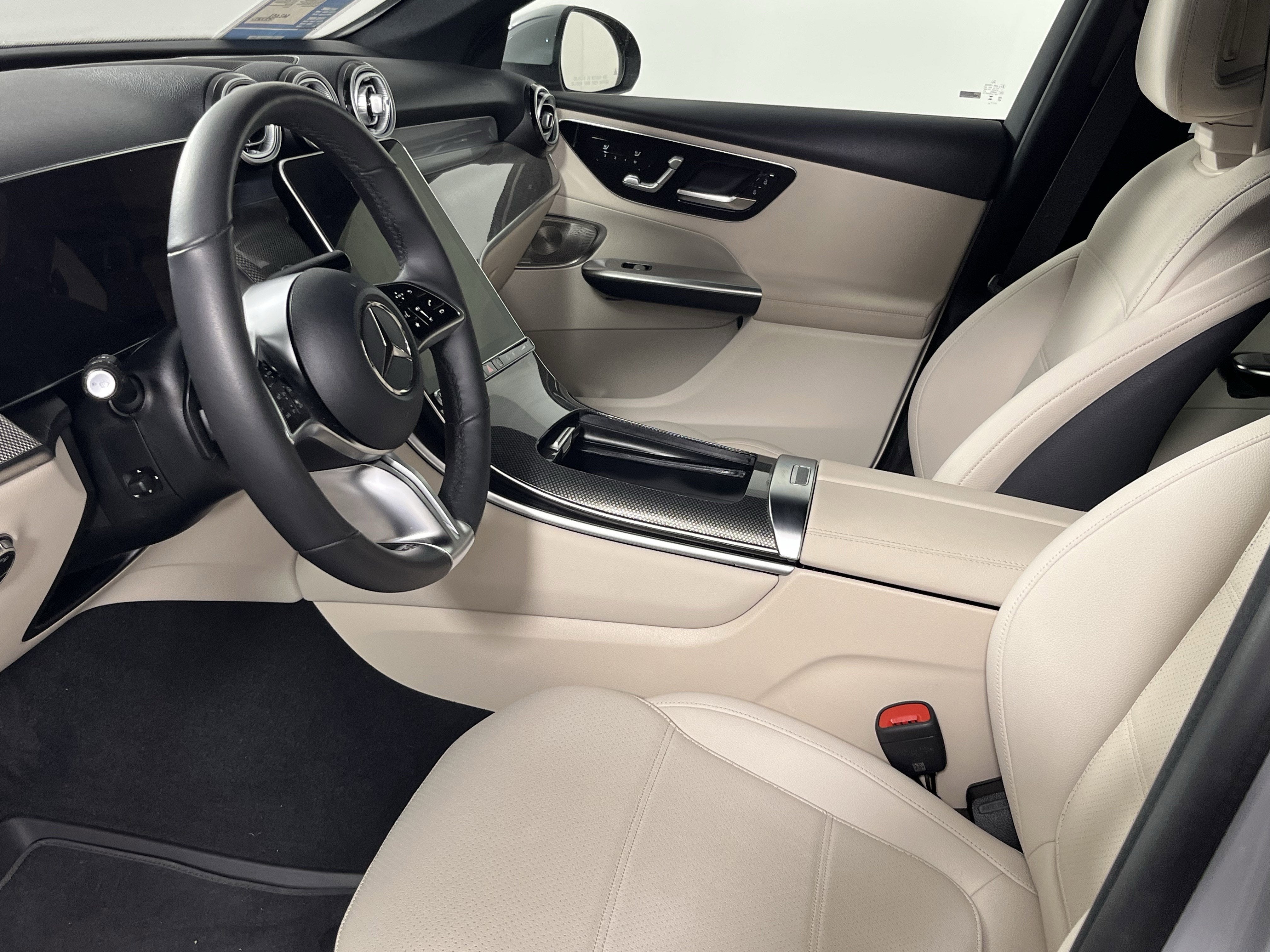 2025 Mercedes-Benz GLC GLC 300