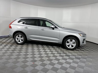 2022 Volvo XC60 Momentum