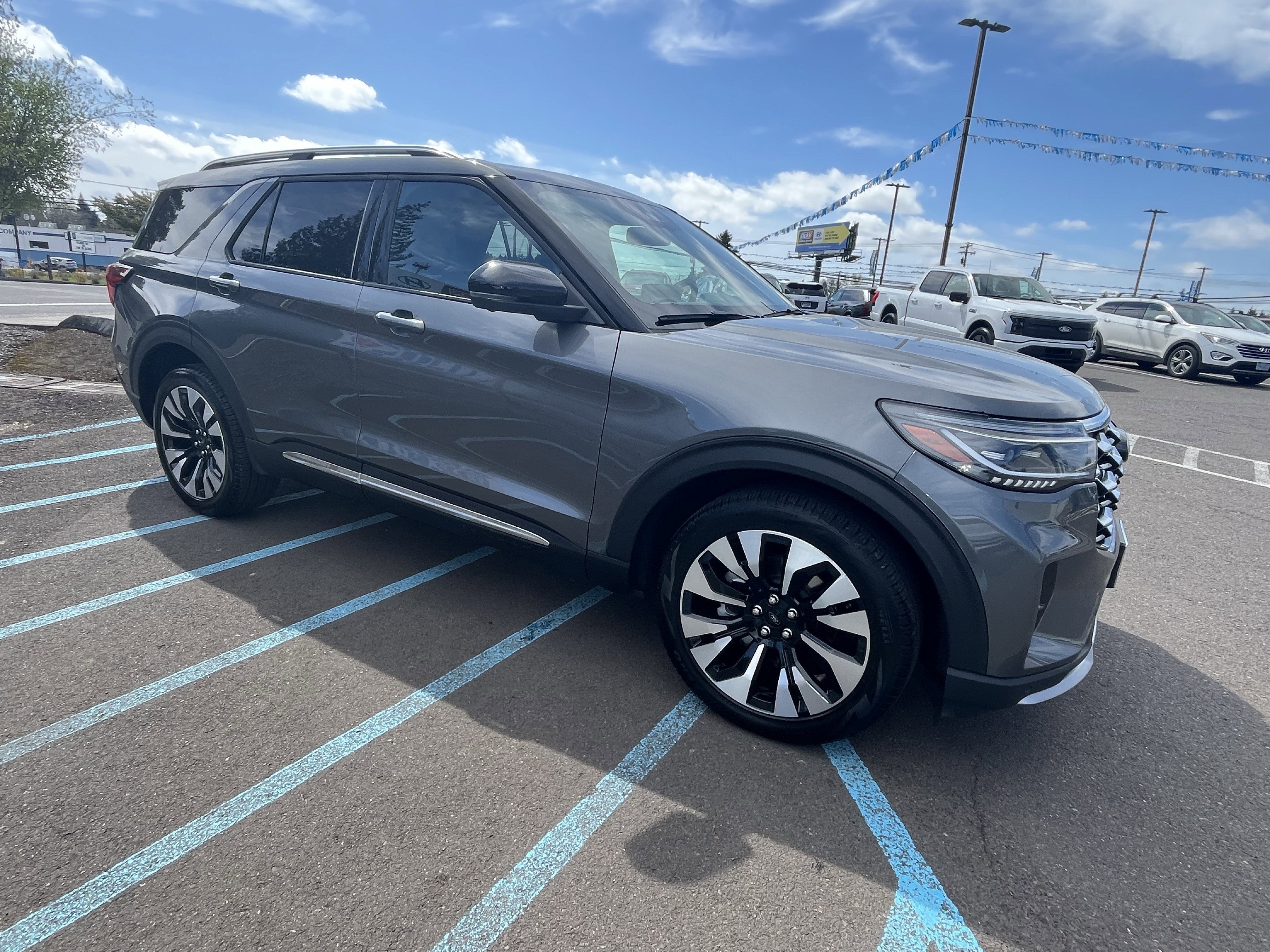 2025 Ford Explorer Platinum