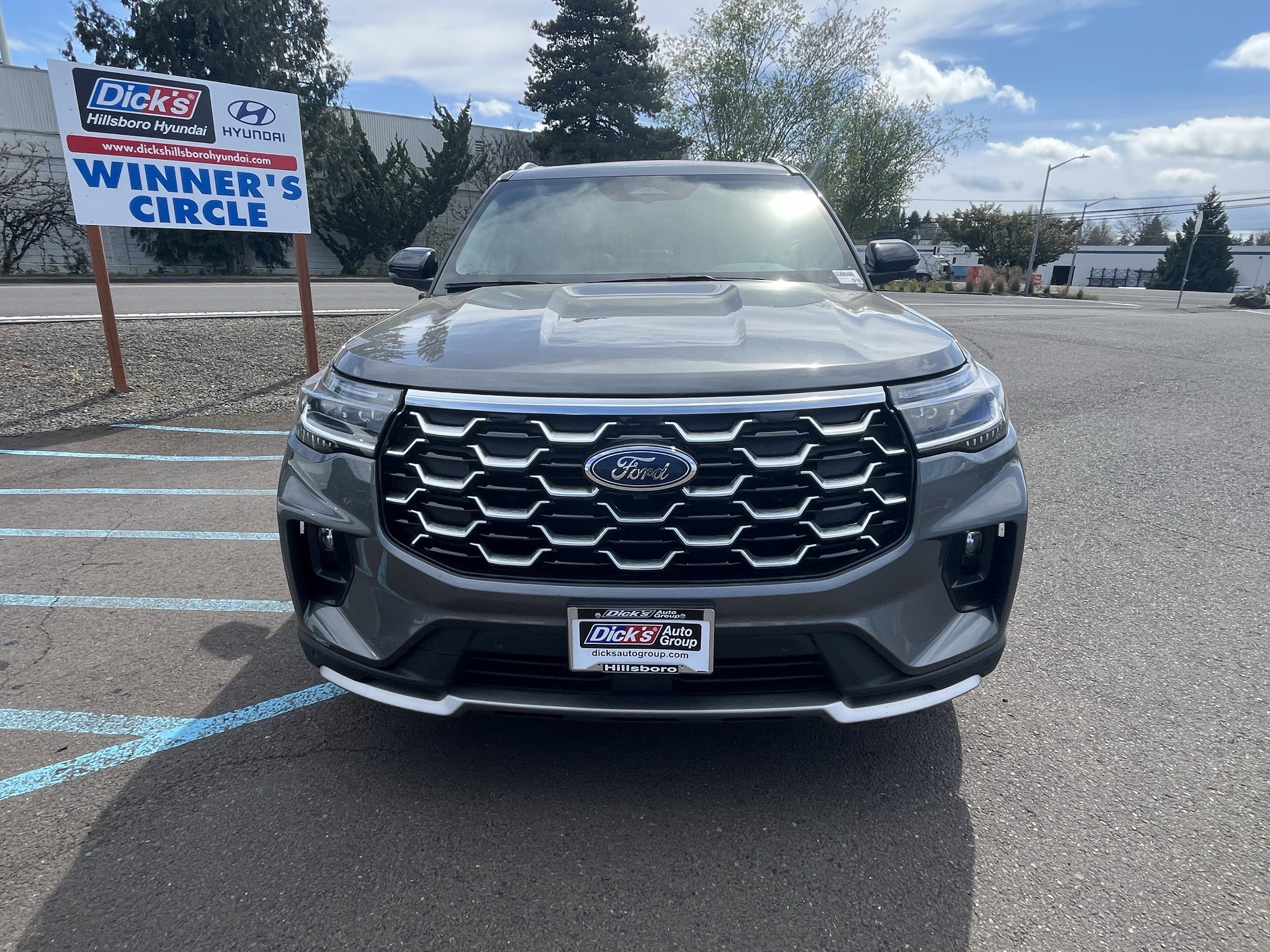 2025 Ford Explorer Platinum