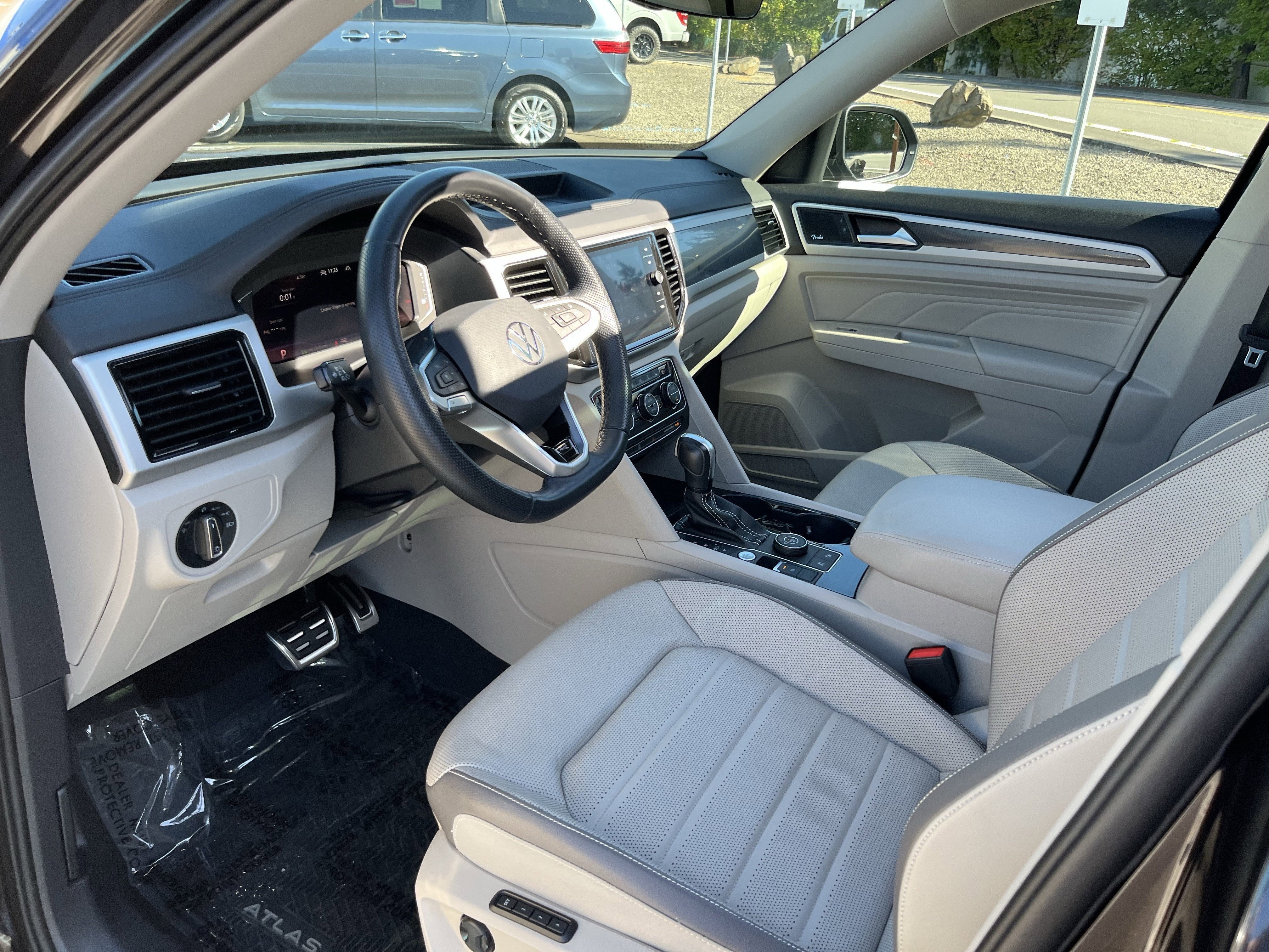 2023 Volkswagen Atlas 3.6L V6 SEL Premium R-Line