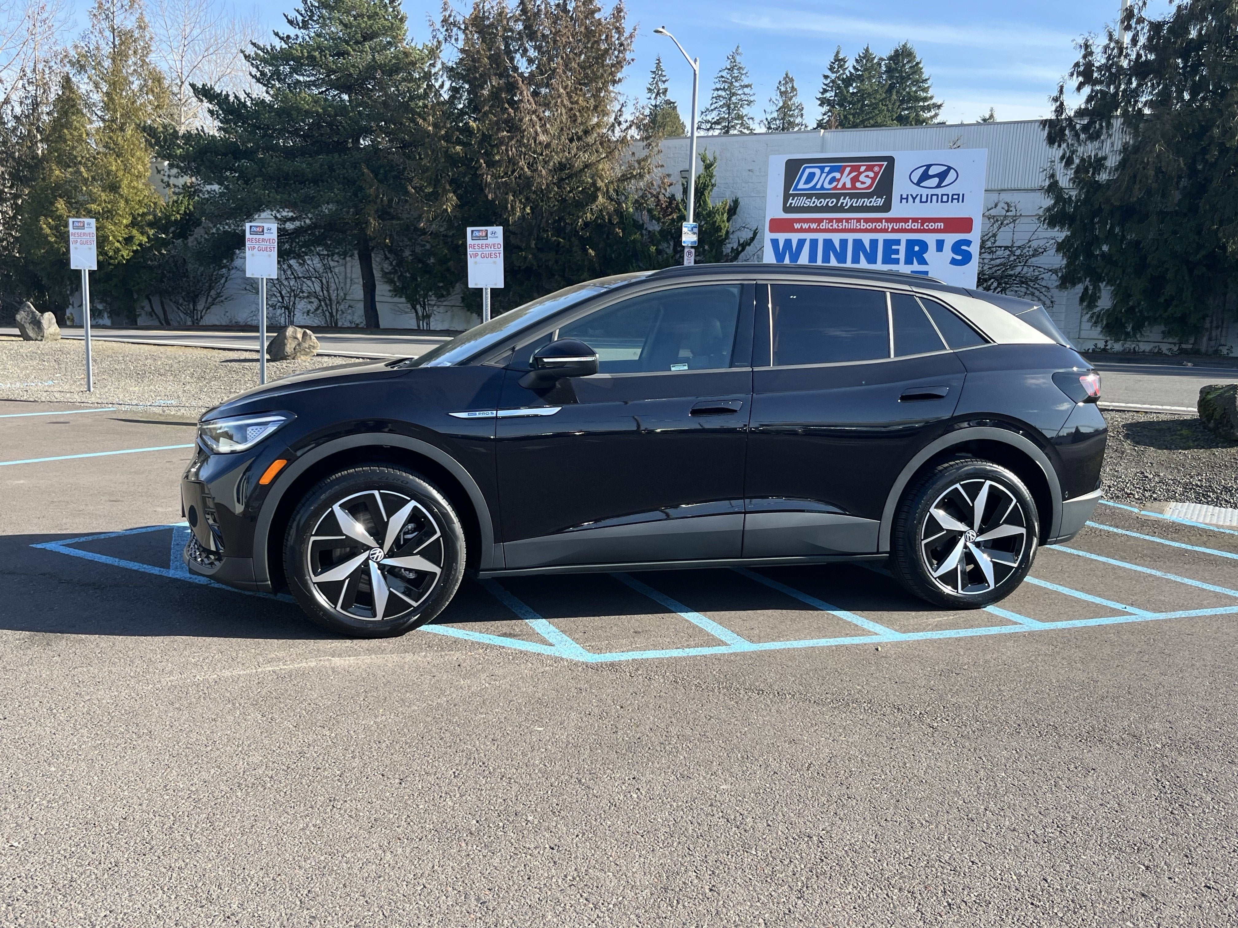 Used 2023 Volkswagen ID.4 PRO S with VIN 1V2WNPE80PC045076 for sale in Hillsboro, OR