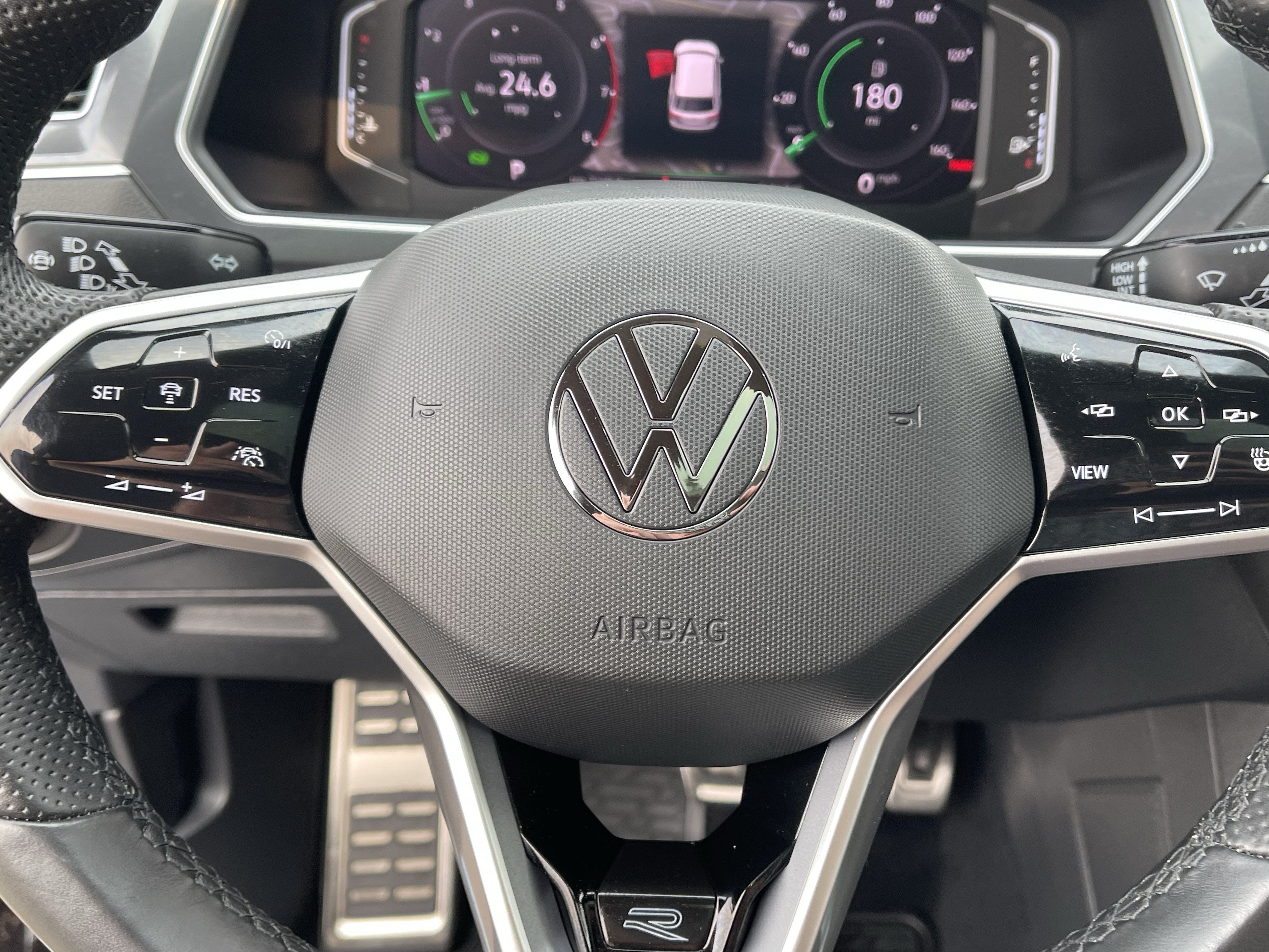 2022 Volkswagen Tiguan SEL R-Line