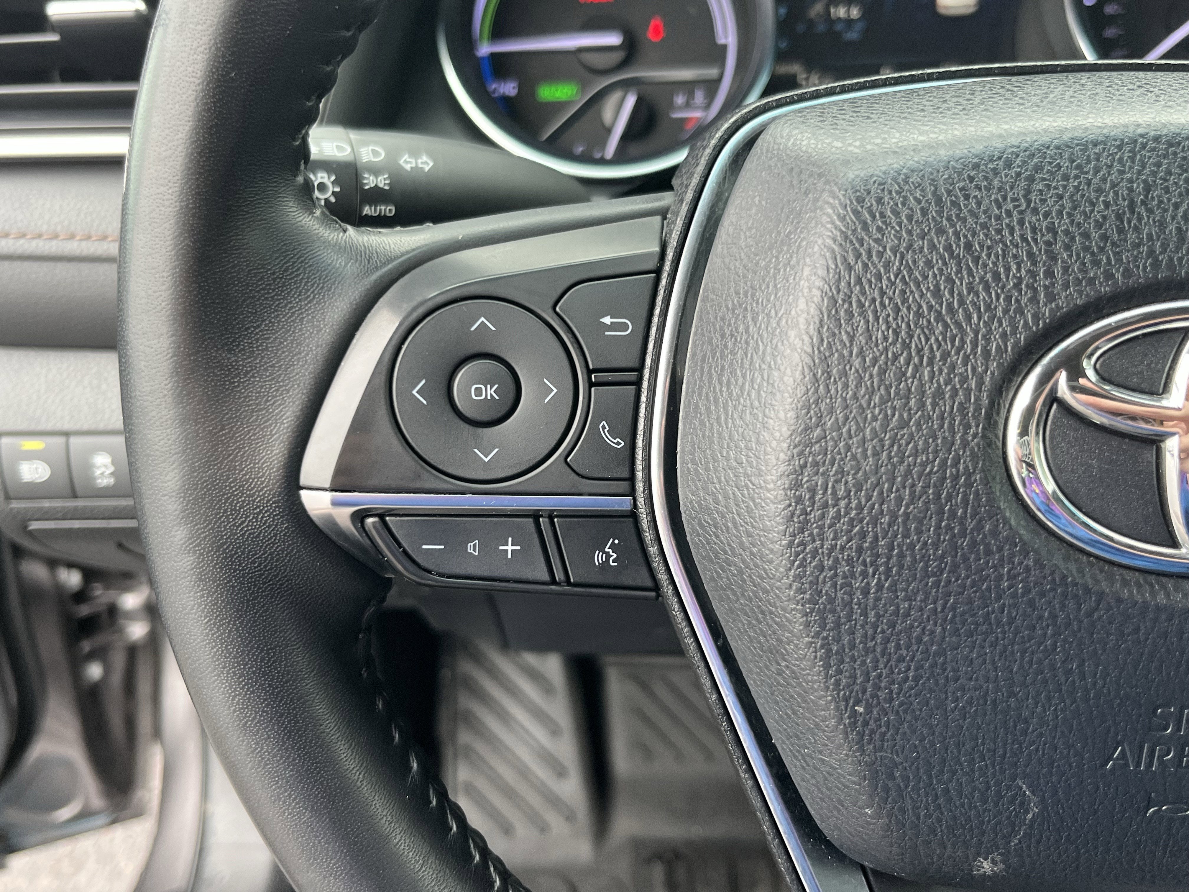 2018 Toyota Camry Hybrid LE