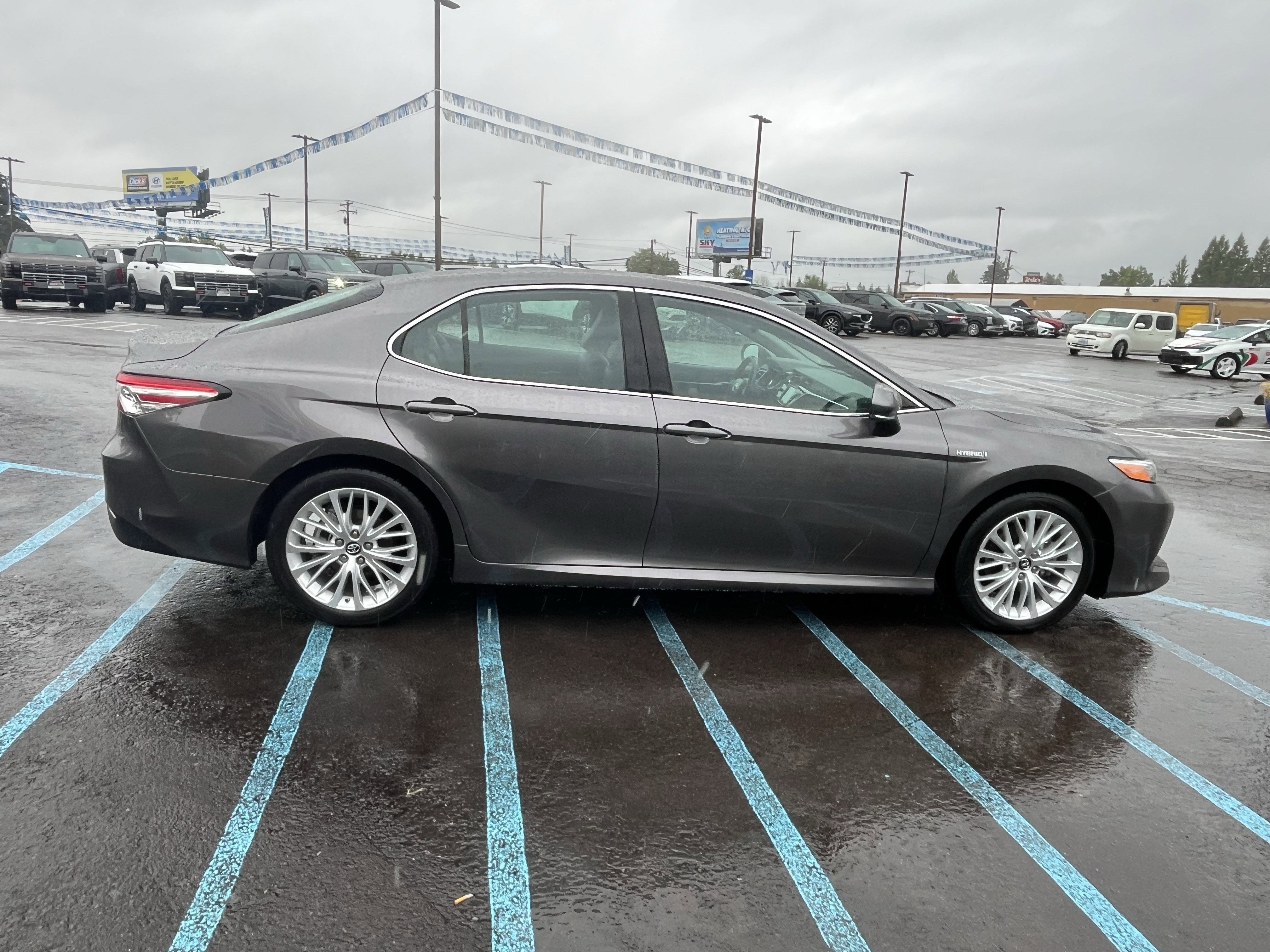 2018 Toyota Camry Hybrid LE
